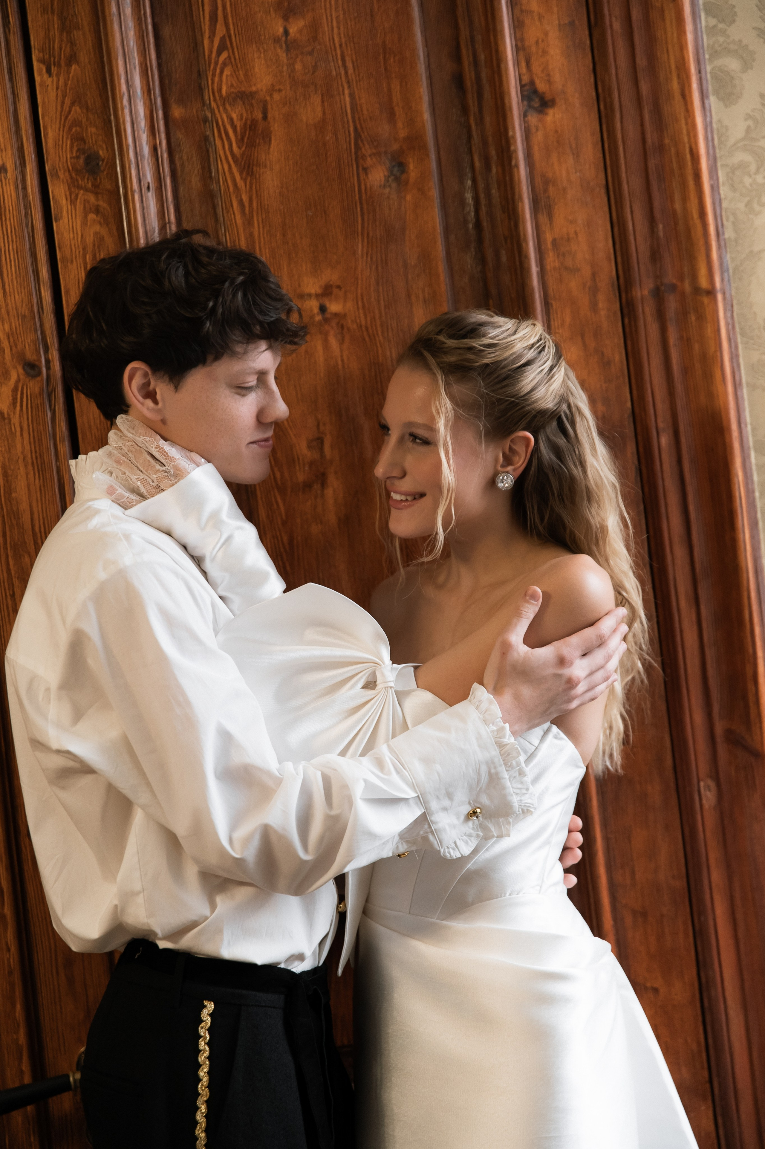 Свадебная съемка в исторической квартире на Чистых прудах. Ярослава Ерина — свадебный фотограф в Москве