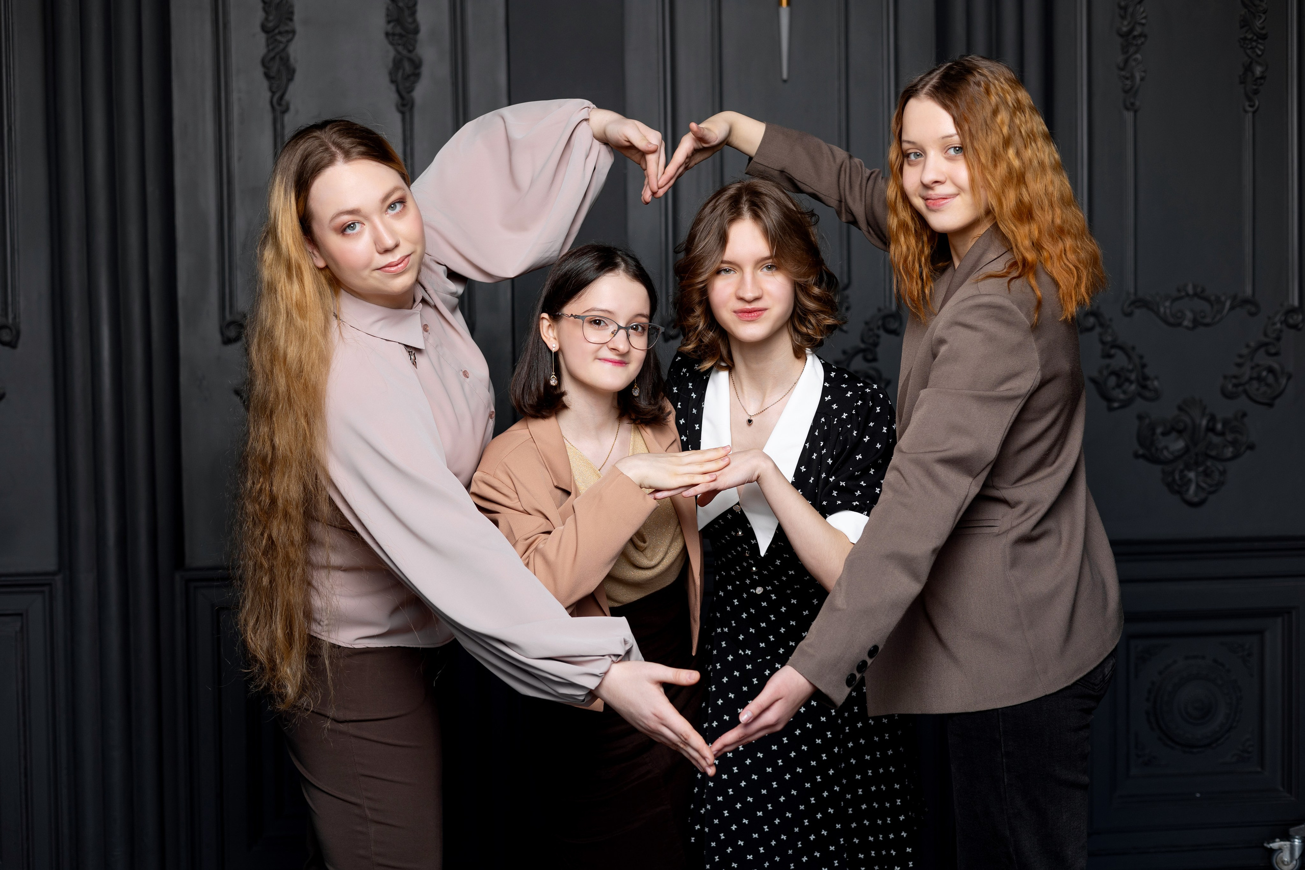 Зал Loft. Выпускные альбомы. Школьный и семейный фотограф Виктория Игнатьева