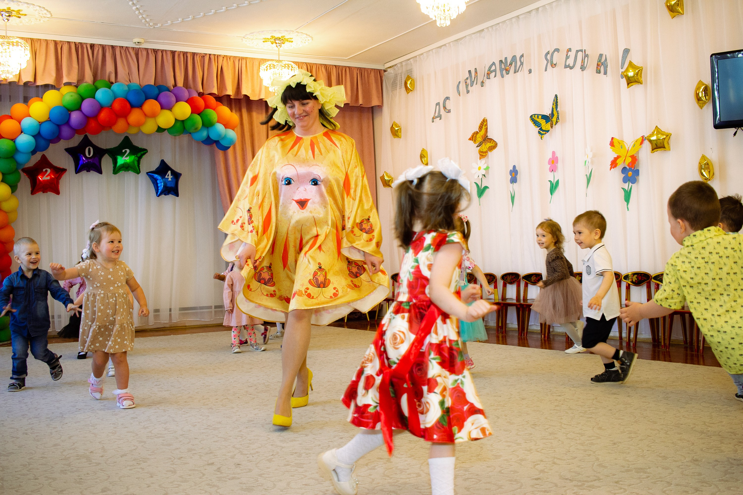 Утренник в яслях. Фотограф Великий Новгород Татьяна Чиглинцева