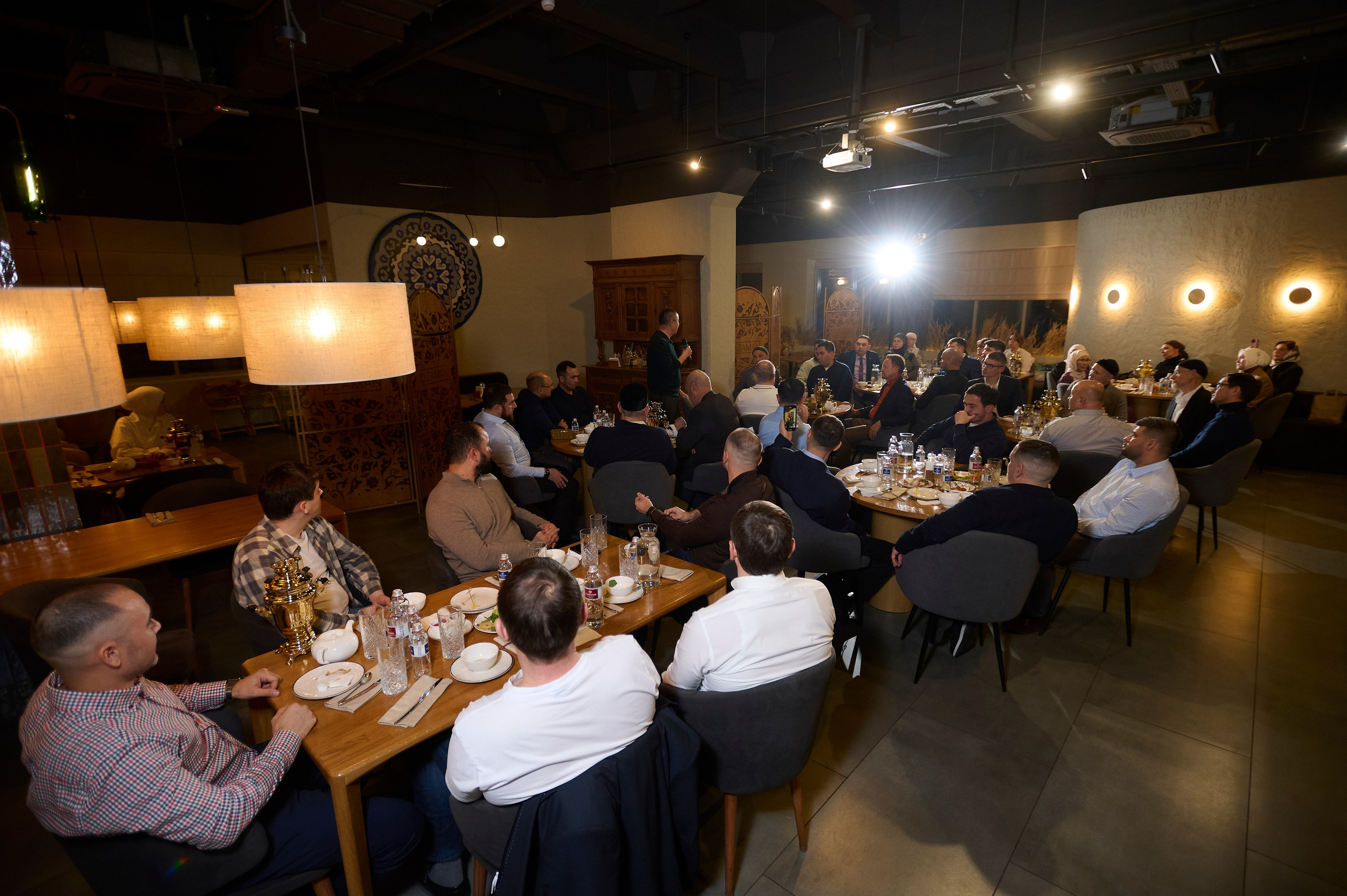 Репортажный фотограф на юбилей корпоратив, мероприятия в Уфе. Свадебный фотограф Тимур Хабибуллин