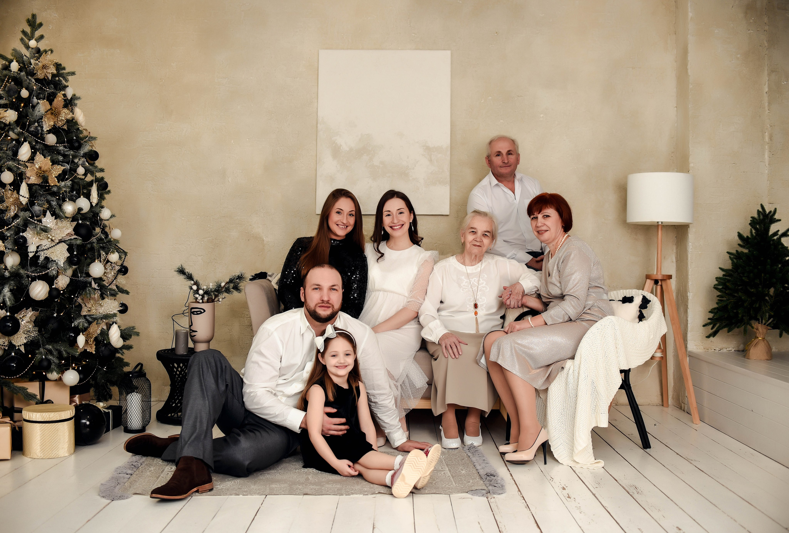 Новогодняя семейная. Свадебный, семейный, детский, контент фотограф в Омске Максим Ильин