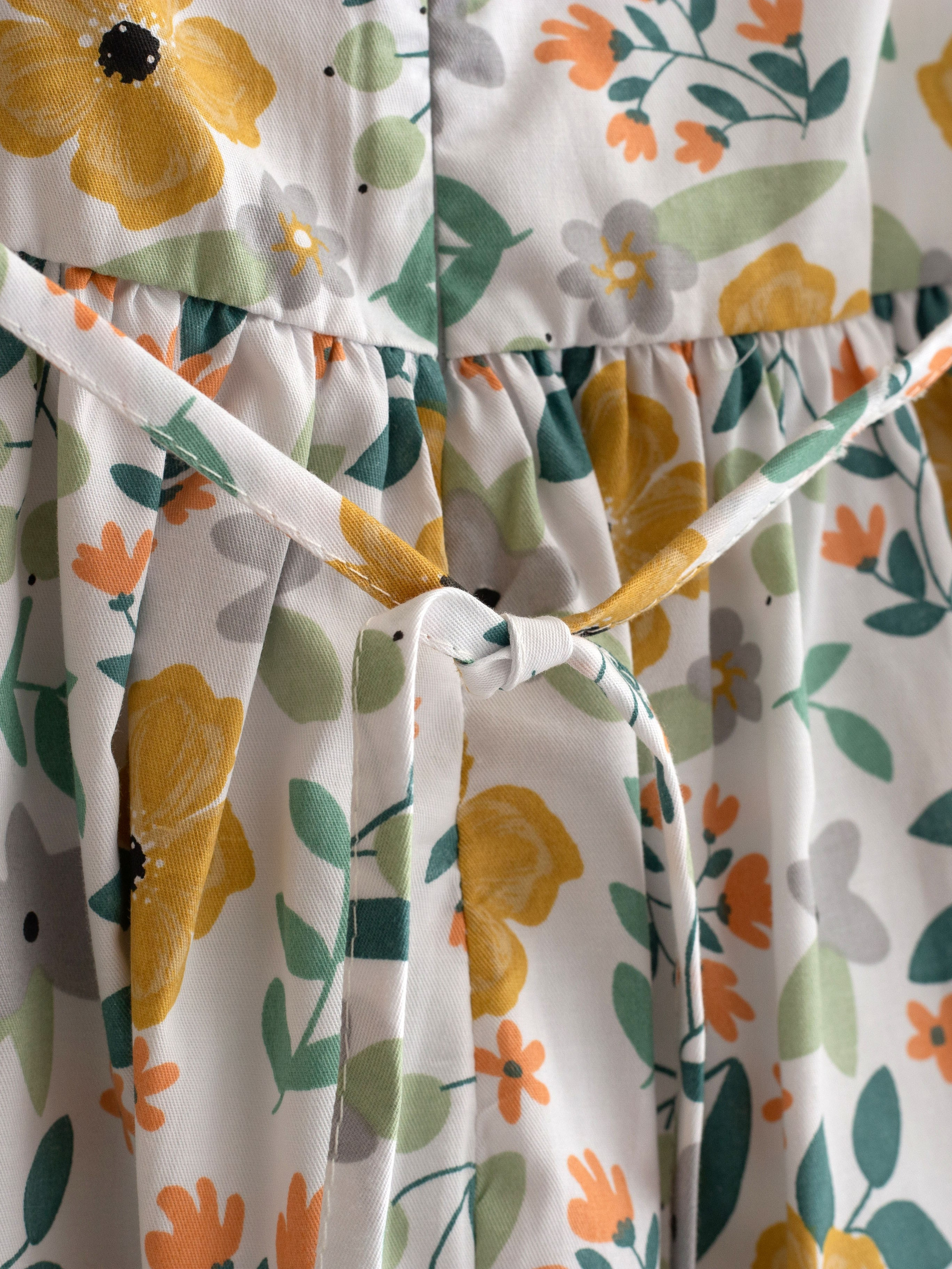 Детские платья цветные. Фотограф для различных событий, проектов, маркетплейсов, сайтов и мероприятий в Екатеринбурге