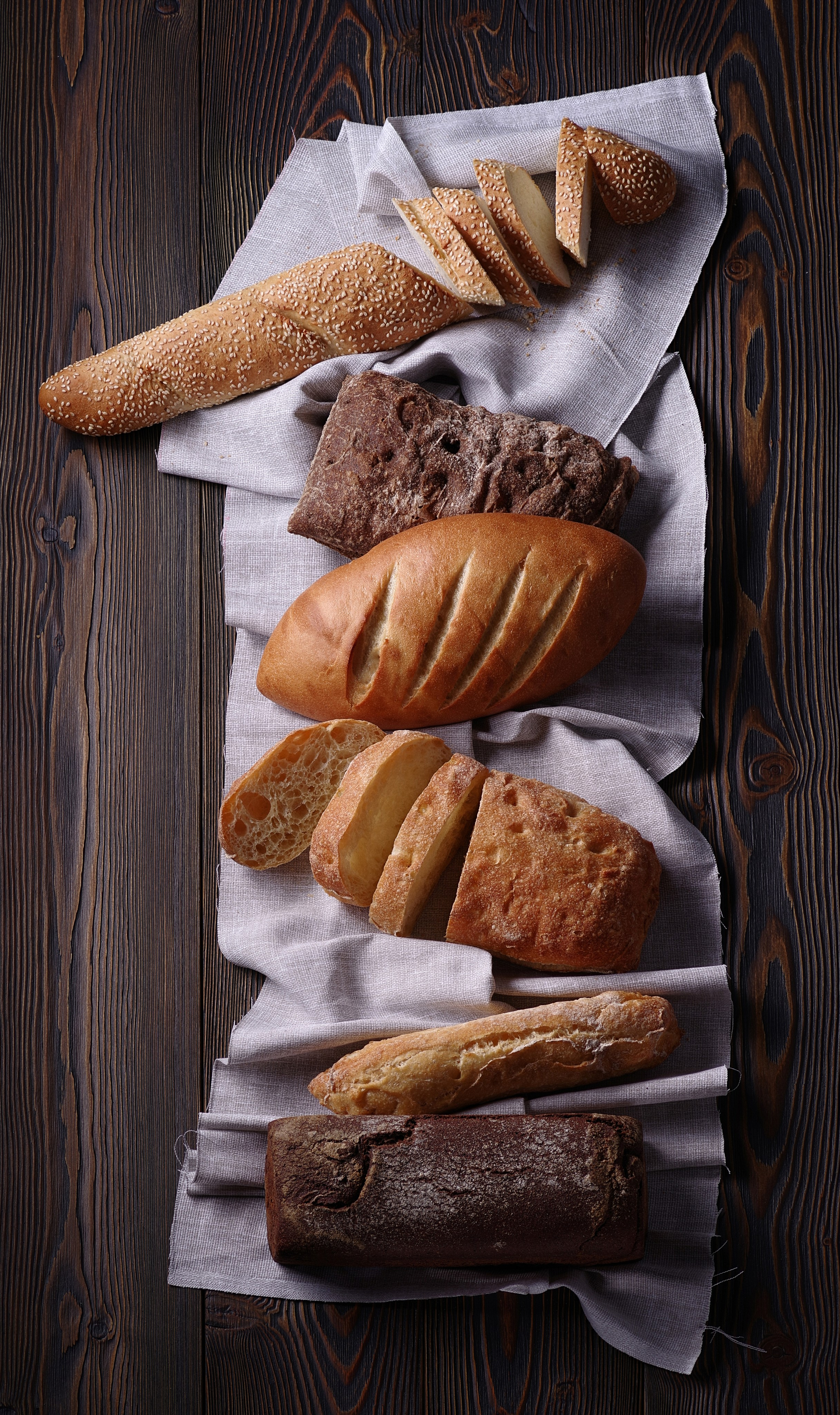 Хлеб Белый батон и французский багет