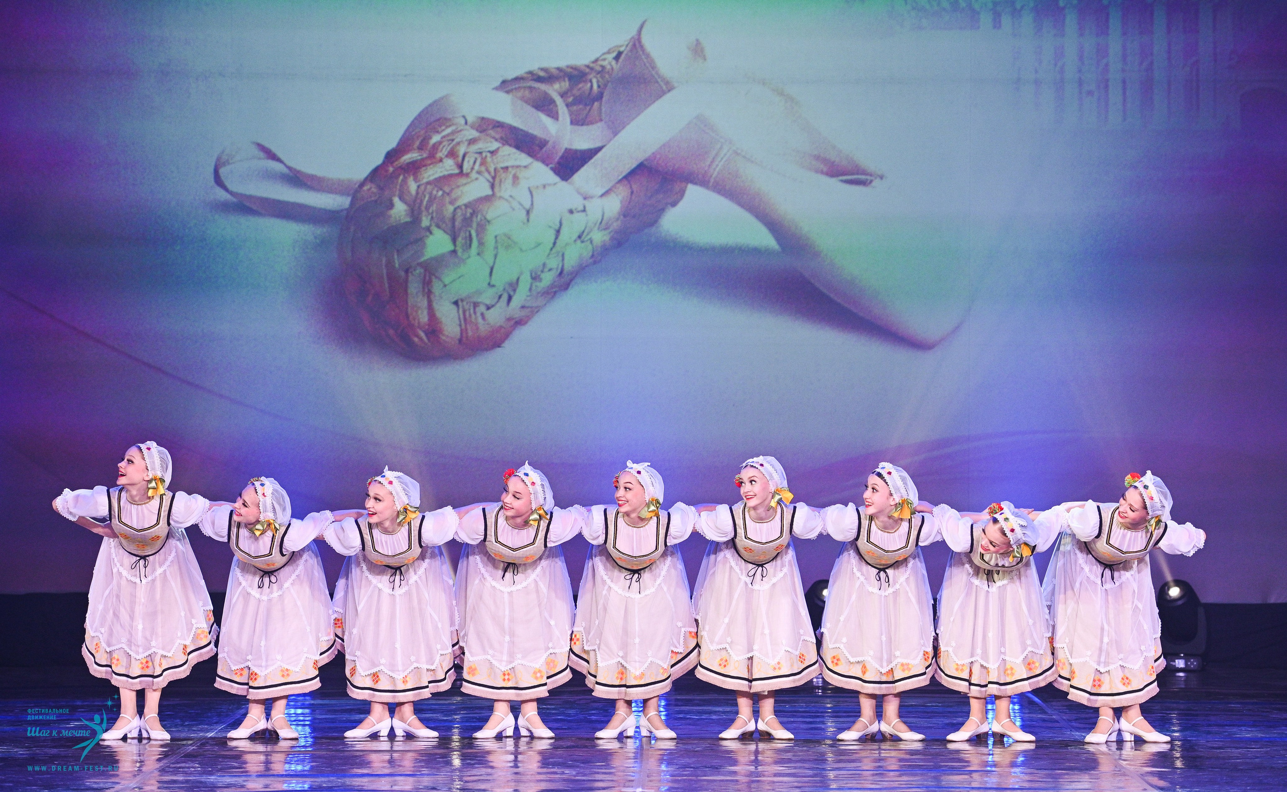 24.05.2025 «Мир под названием — Искусство танца» Фестивальное движение «Шаг к мечте» г. Кострома. Медиастудия Фото Концепт