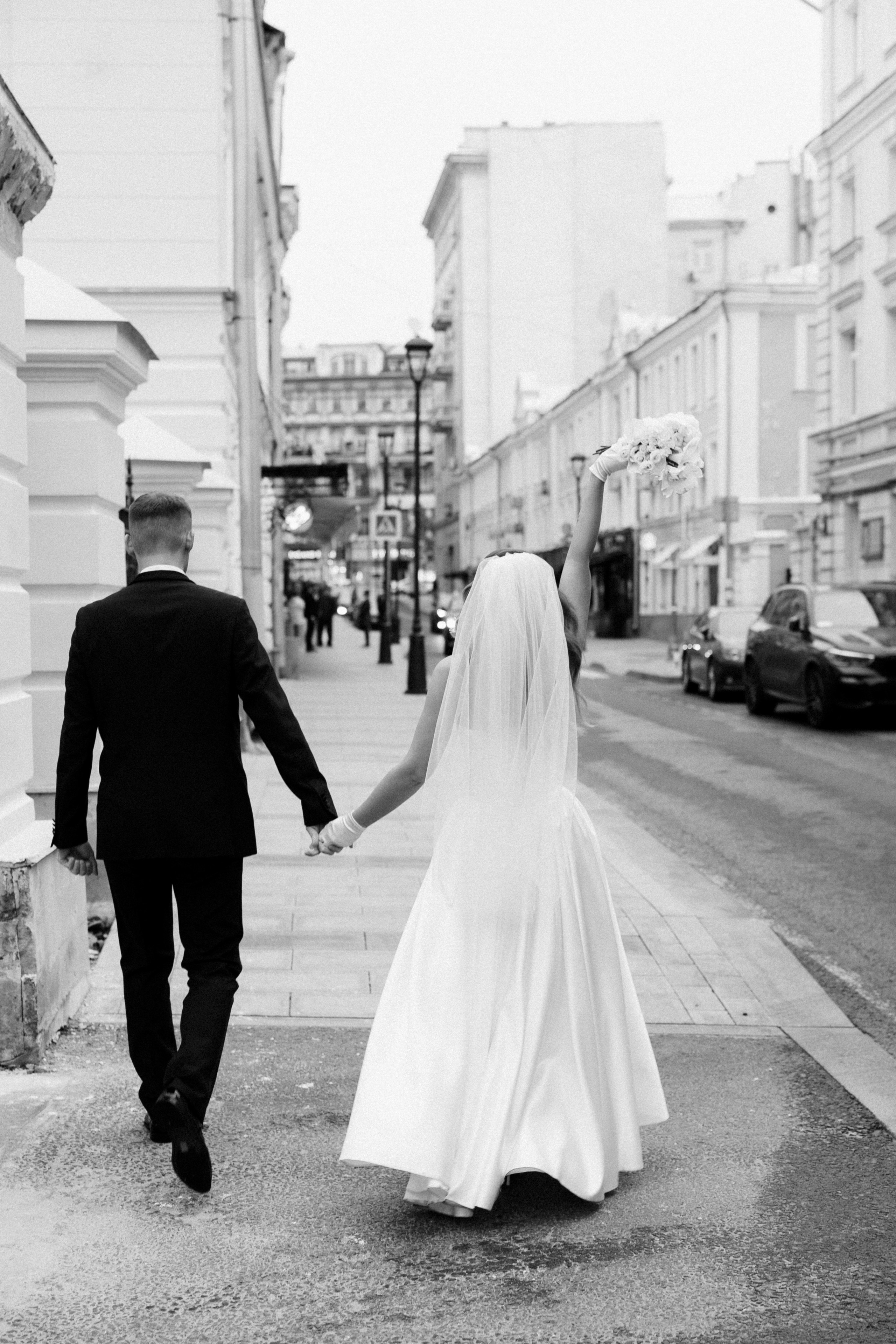 Иван и Рума. Москва. Сборы в отеле Marco Polo и роспись в особняке Спиридонова. Свадебный фотограф Катерина Чулкова