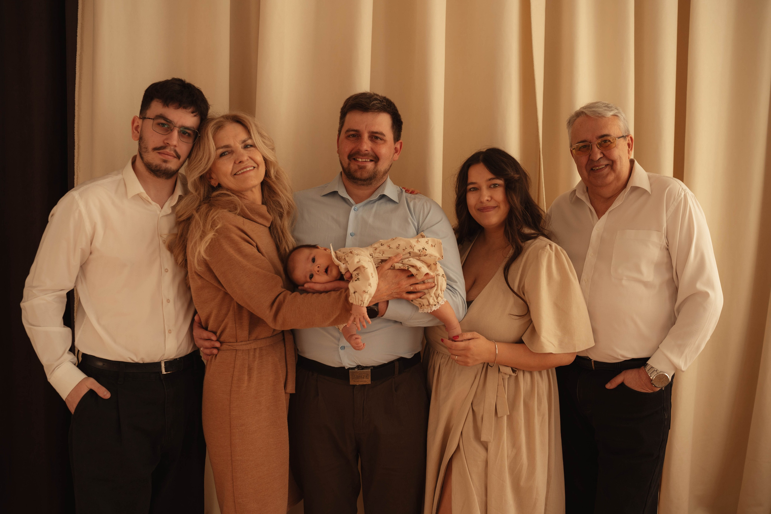 Аврора и ее семья. Фотограф в Новосибирске Диана Ильиных