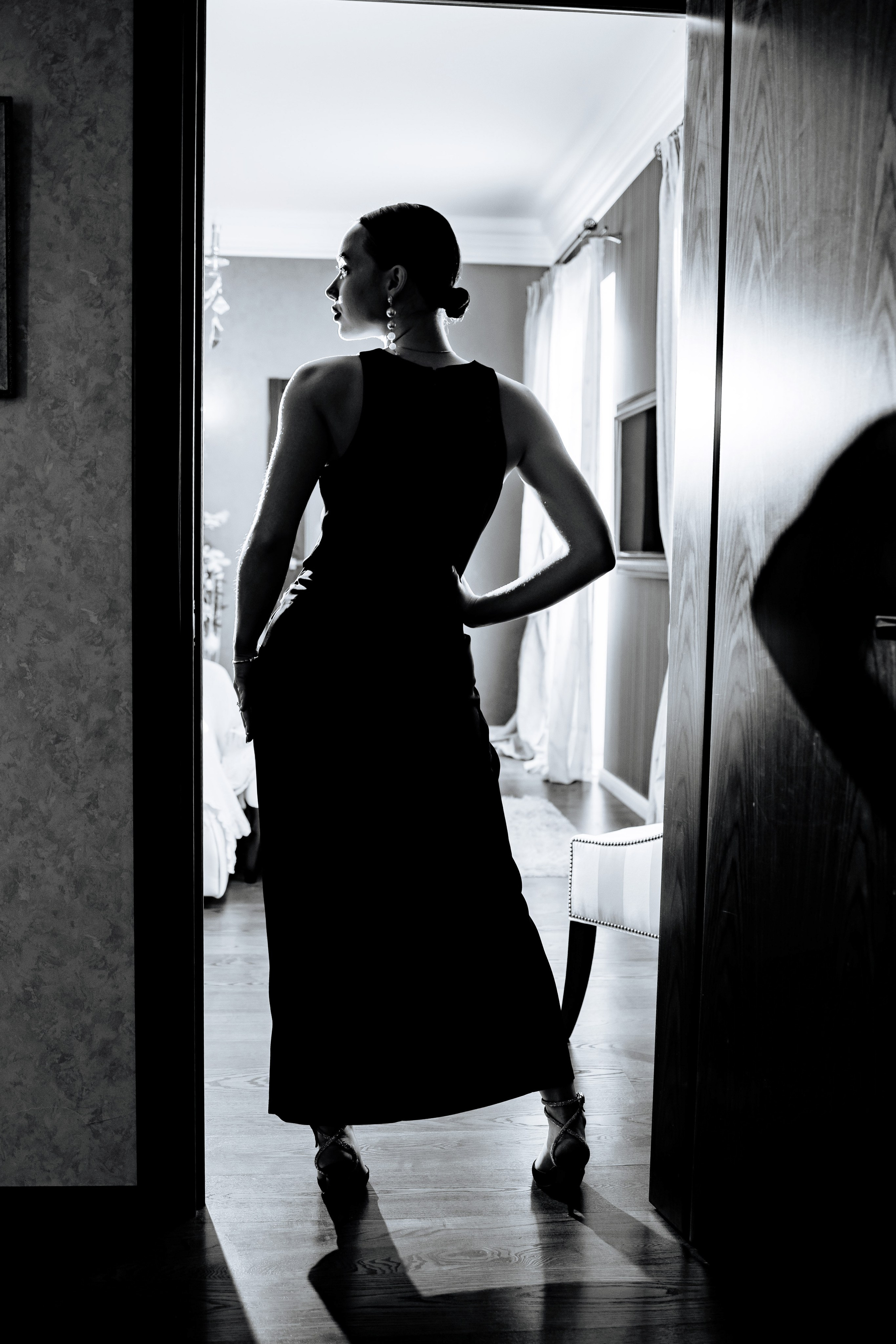 Черное и белое. Профессиональный фотограф и видеооператор