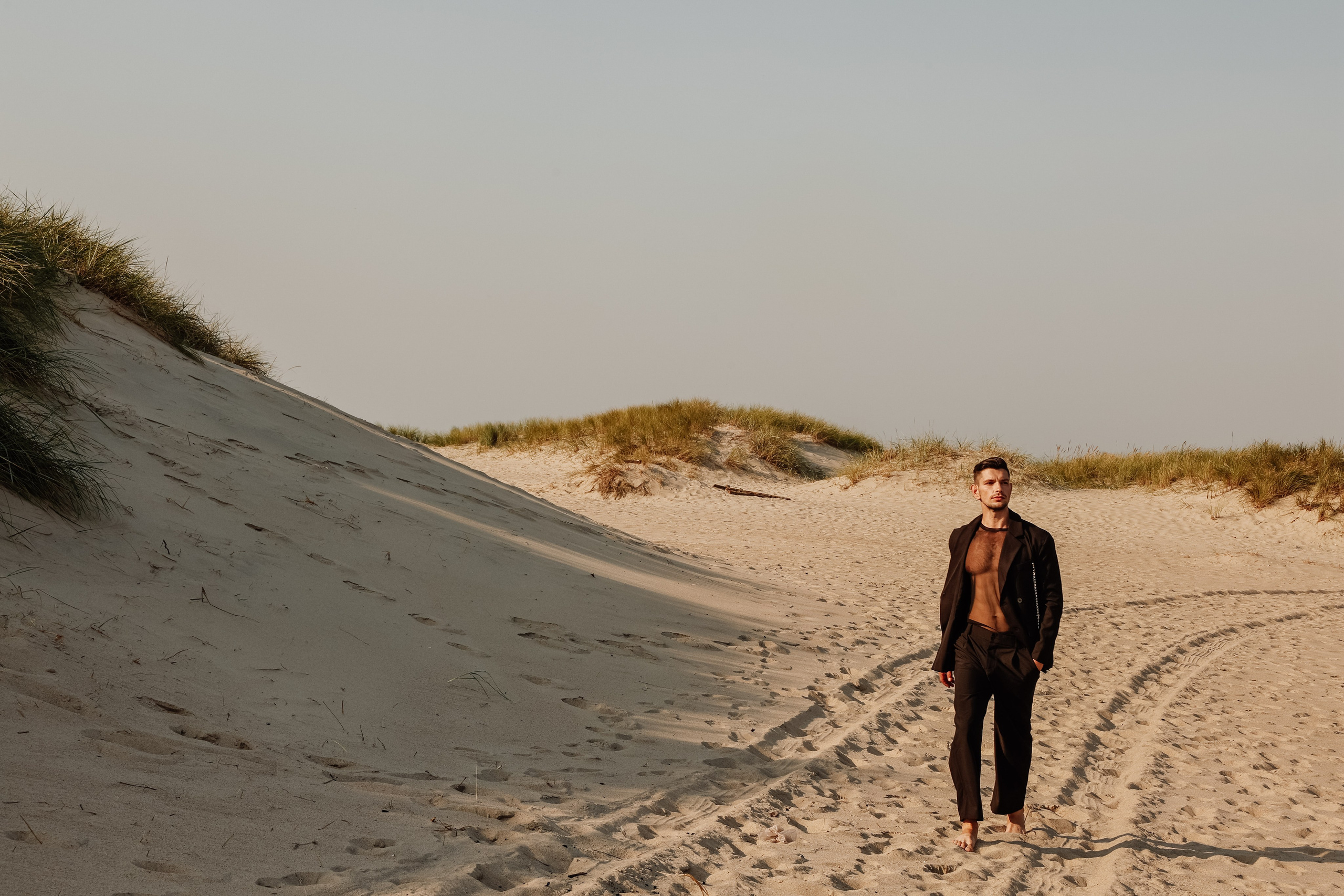 Камерная свадьба на берегу моря. Свадебный фотограф