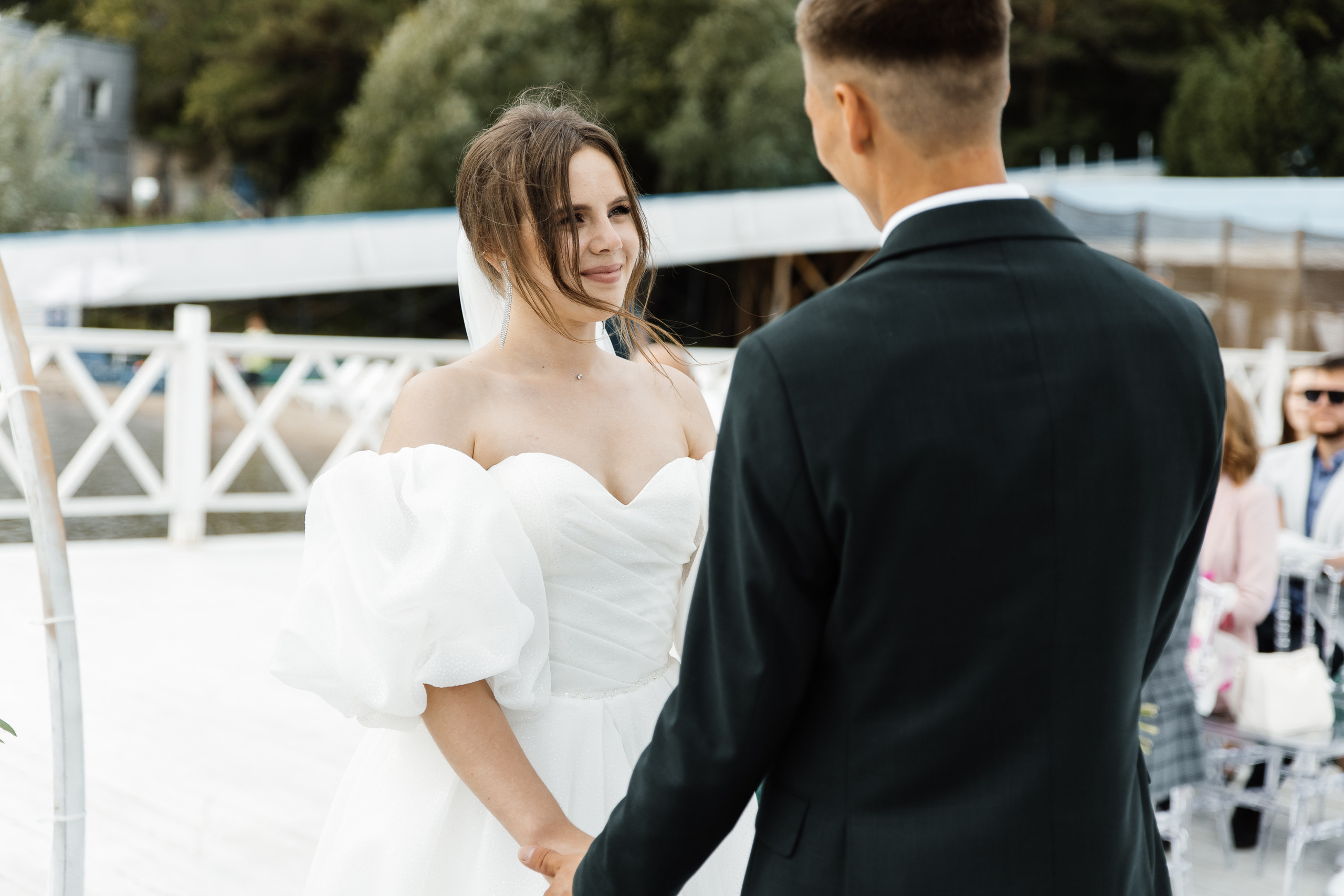 Свадьба в ХВОЕ. Свадебный  фотограф Новосибирск
