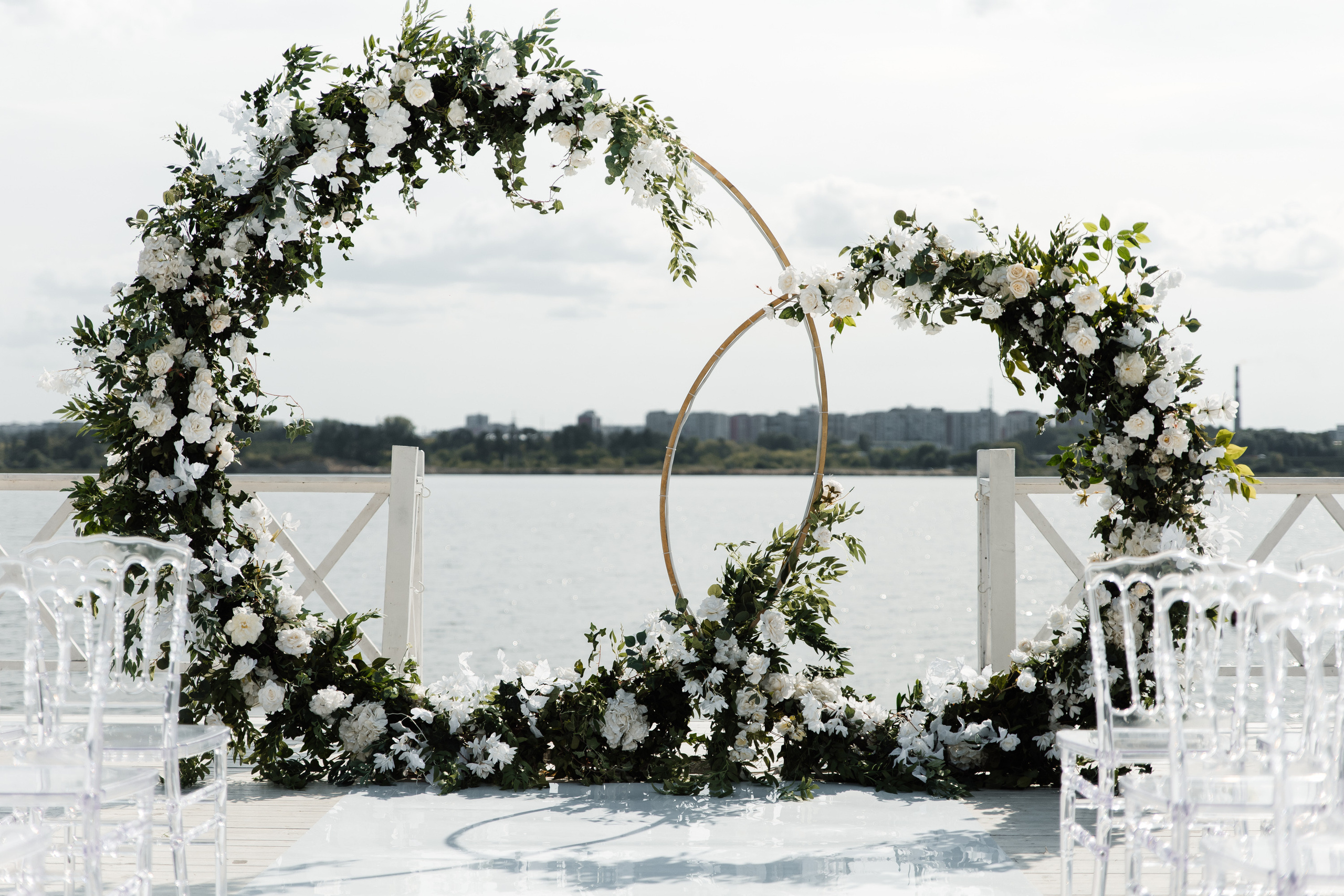 Свадьба в ХВОЕ. Свадебный  фотограф Новосибирск