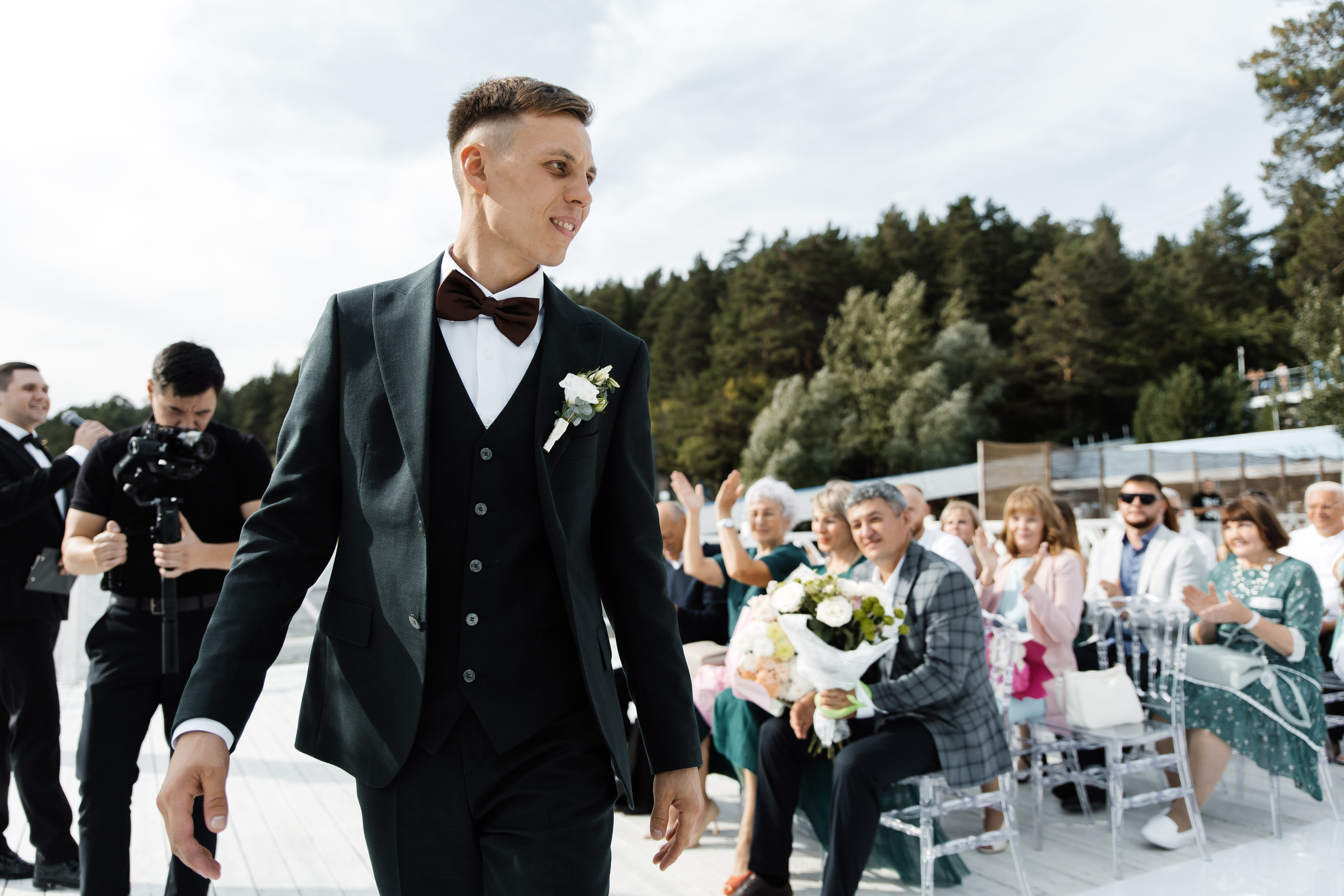 Свадьба в ХВОЕ. Свадебный  фотограф Новосибирск