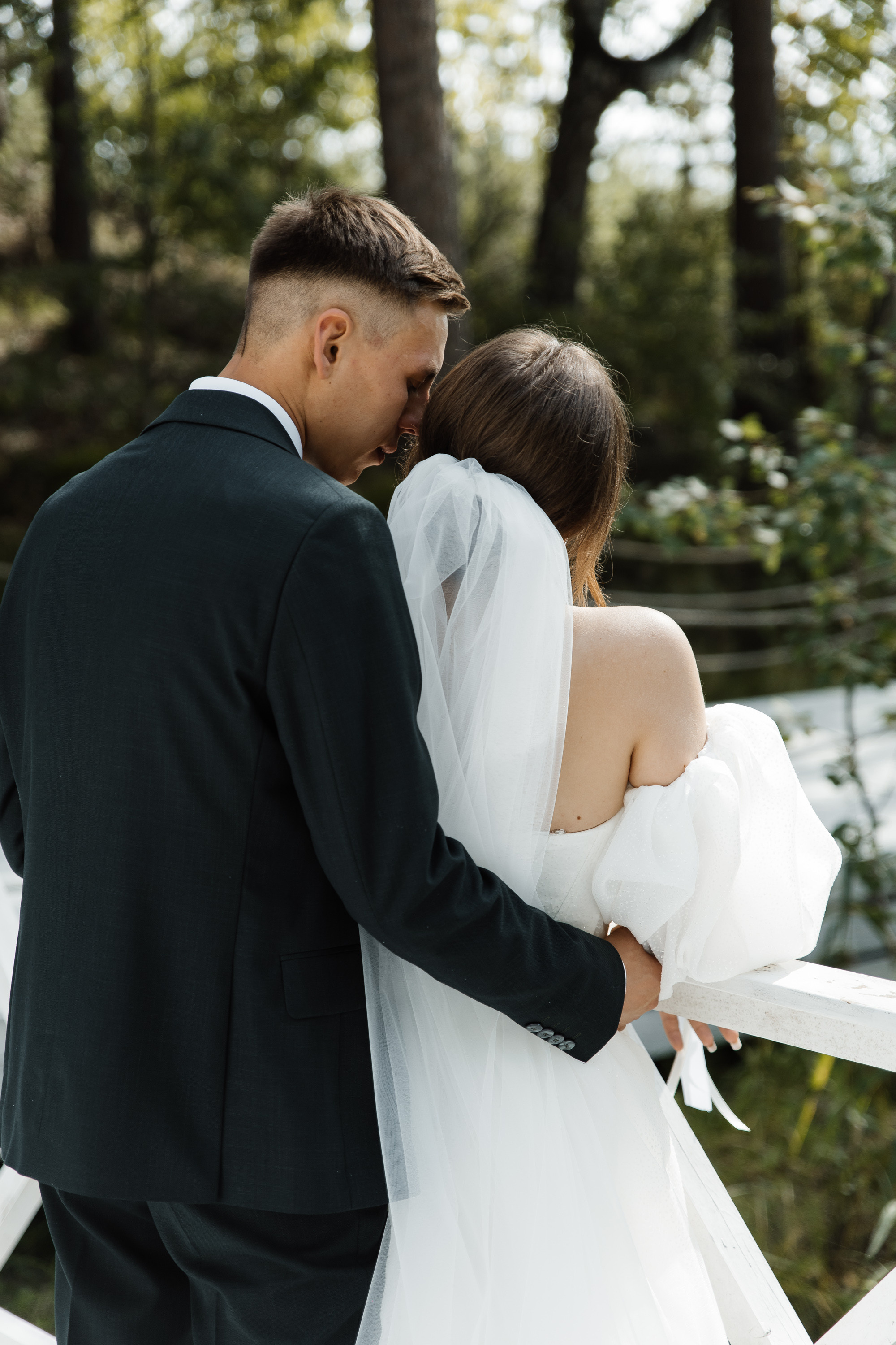 Свадьба в ХВОЕ. Свадебный  фотограф Новосибирск