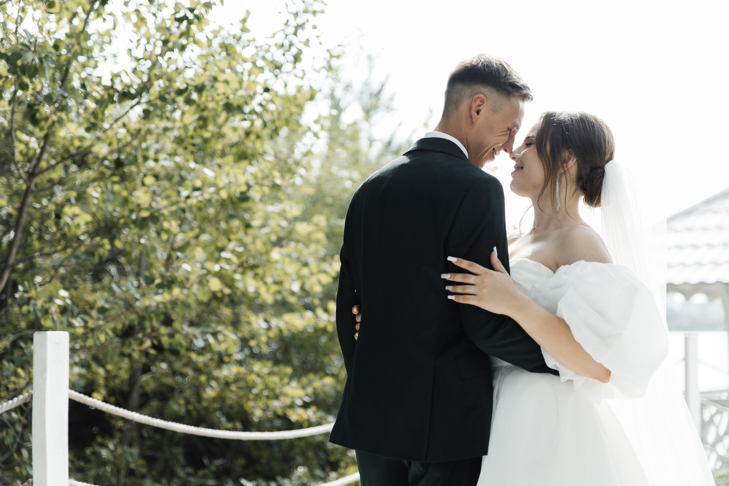 Свадьба в ХВОЕ. Свадебный  фотограф Новосибирск