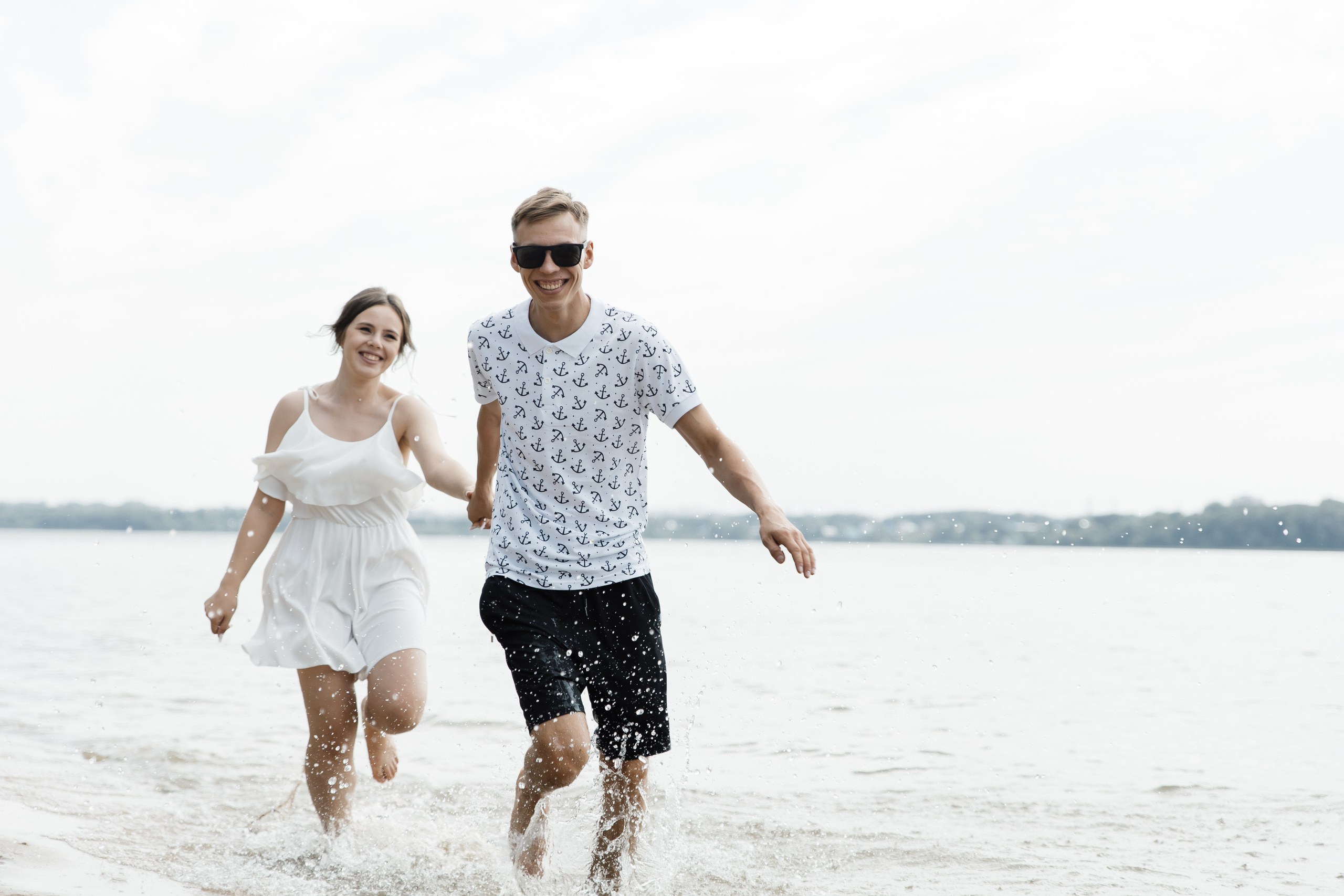 Свадьба в ХВОЕ. Свадебный  фотограф Новосибирск
