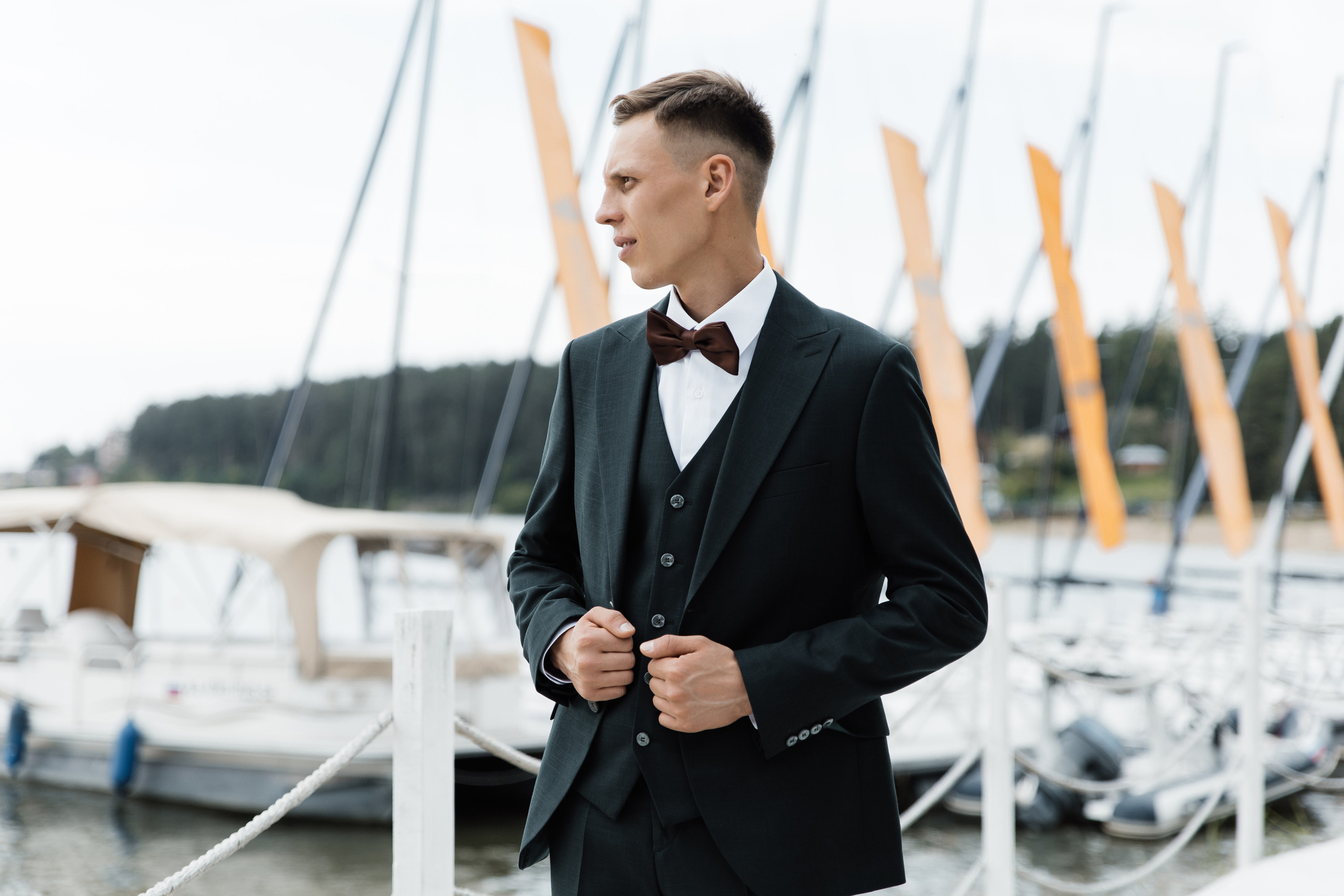 Свадьба в ХВОЕ. Свадебный  фотограф Новосибирск