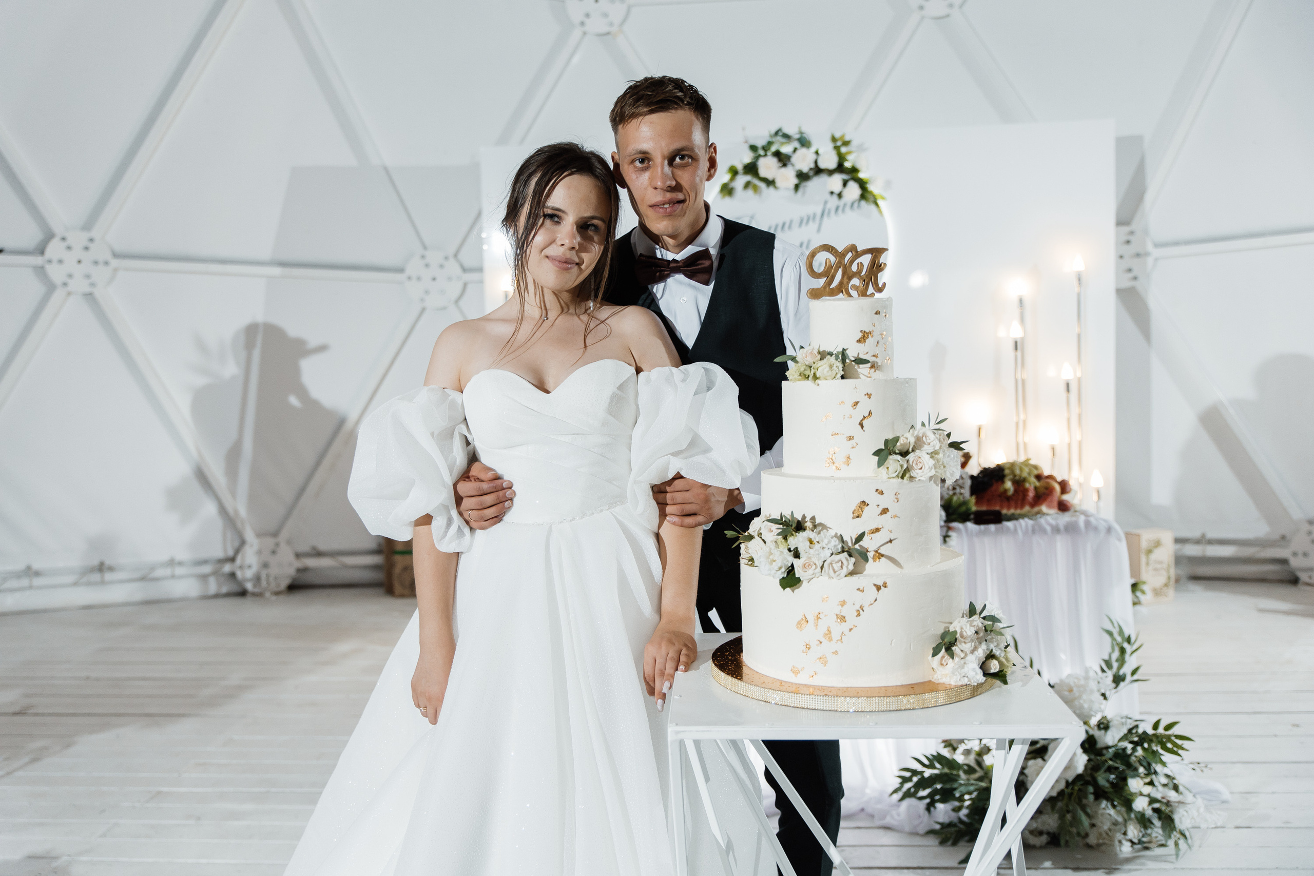 Свадьба в ХВОЕ. Свадебный  фотограф Новосибирск