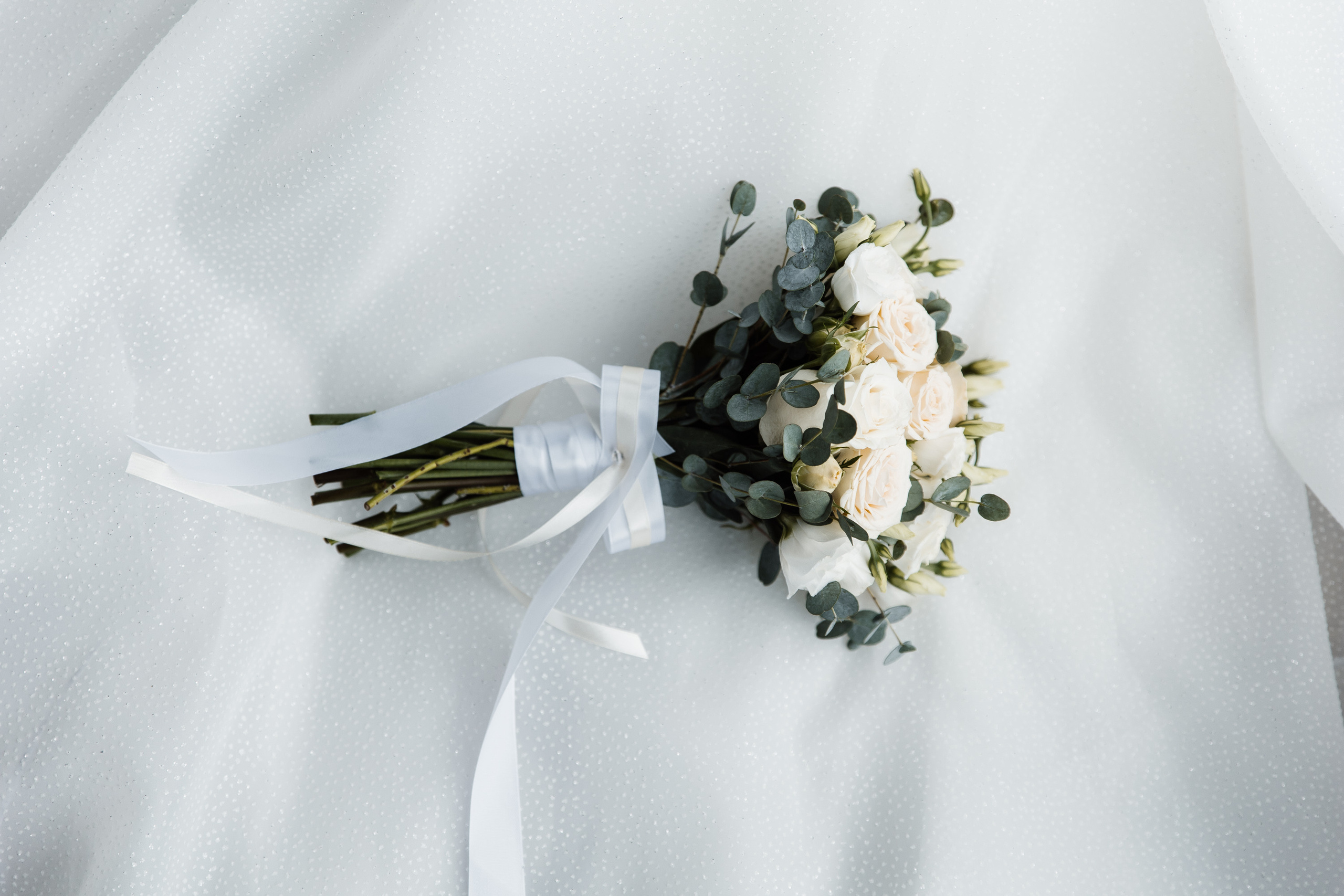 Свадьба в ХВОЕ. Свадебный  фотограф Новосибирск