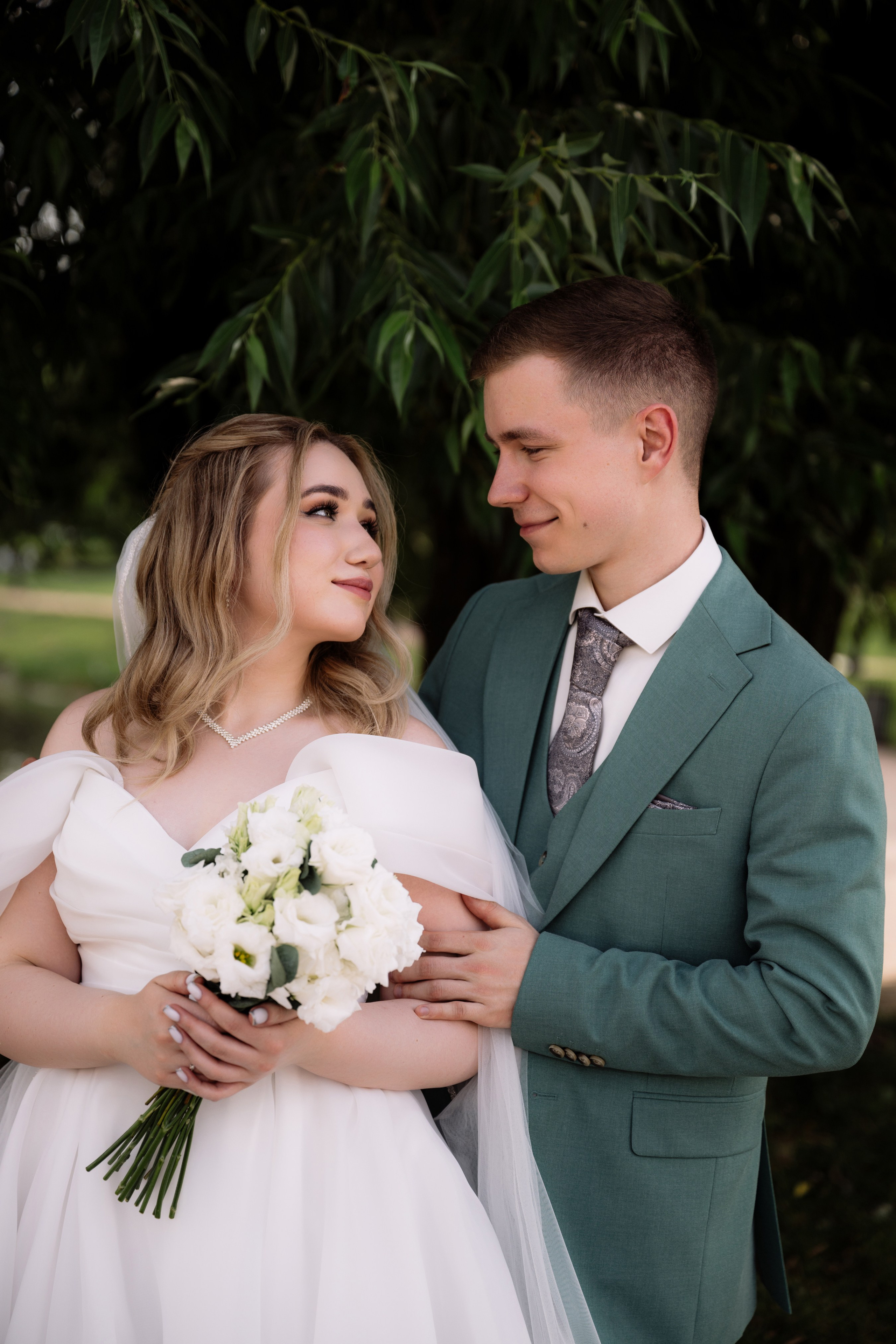 Свадебная прогулка в Царицино. Фотограф в Москве Алёна Степутенко