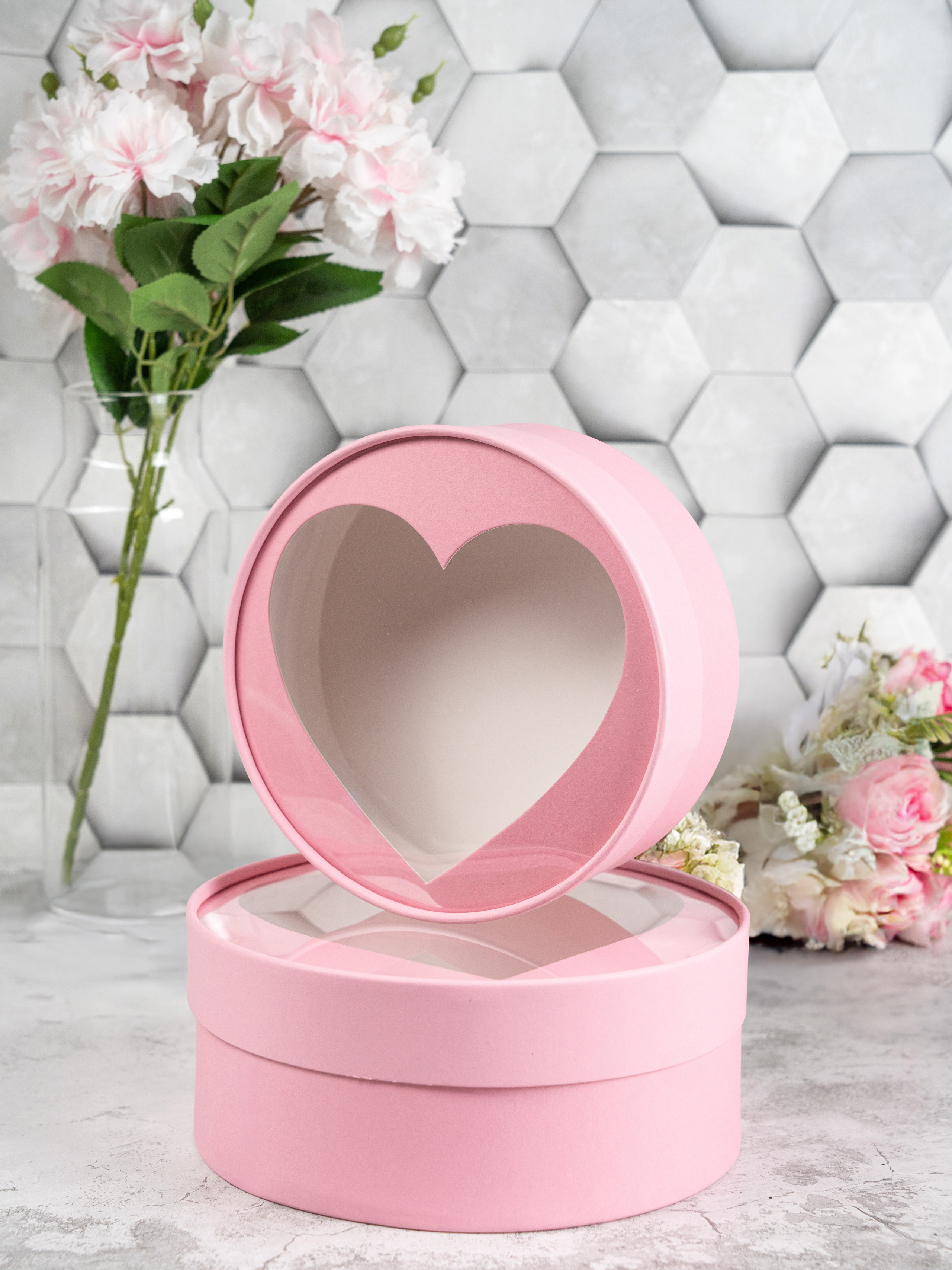 Новогодние коробки, композиционные фотографии, фотосъемка для маркетплейсов. Олейник Денис — предметный фотограф, фотограф для маркетплейсов в Казани