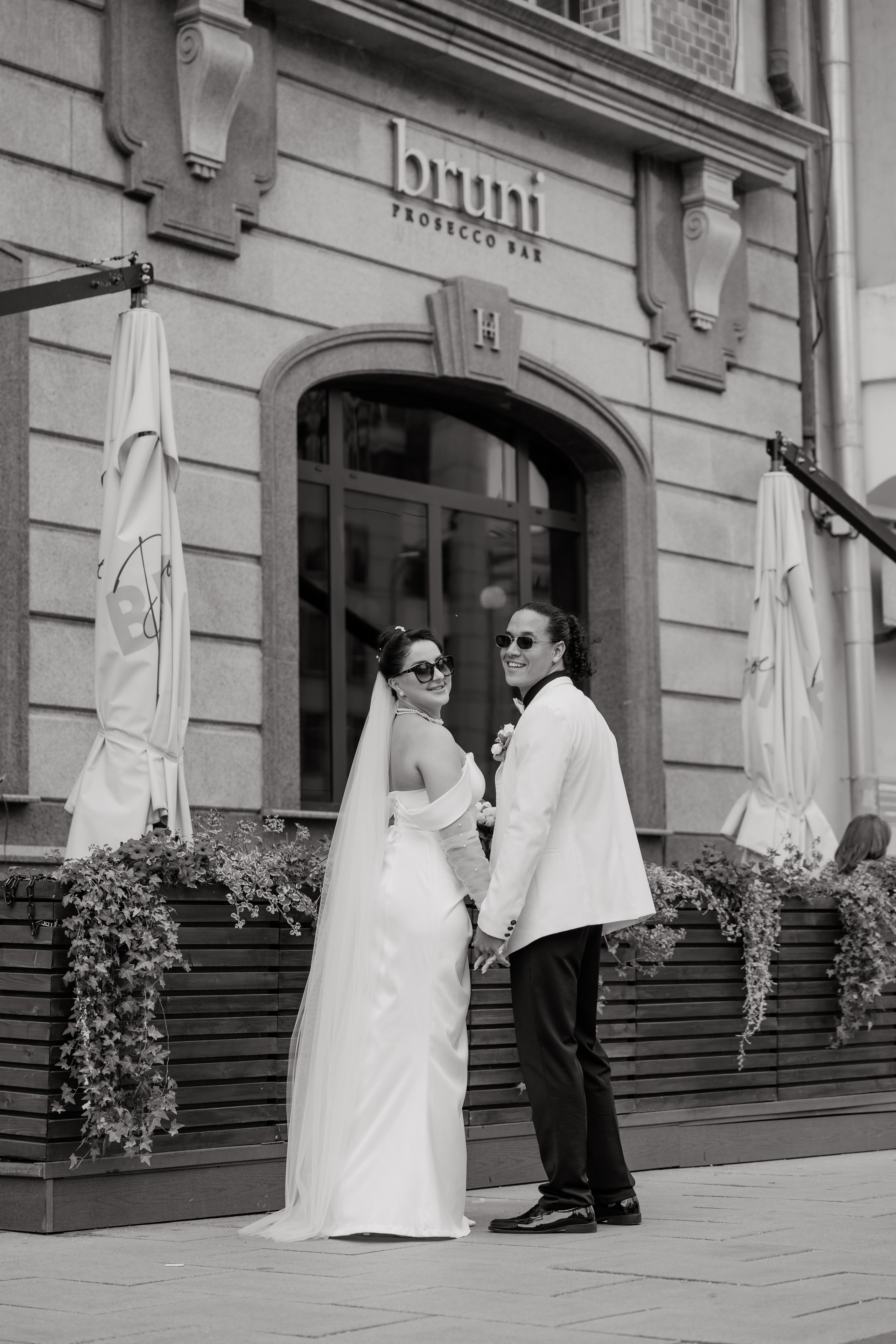 Сборы, прогулка, роспись. Фотограф, видеограф на свадьбу в Москве Никита Назаров