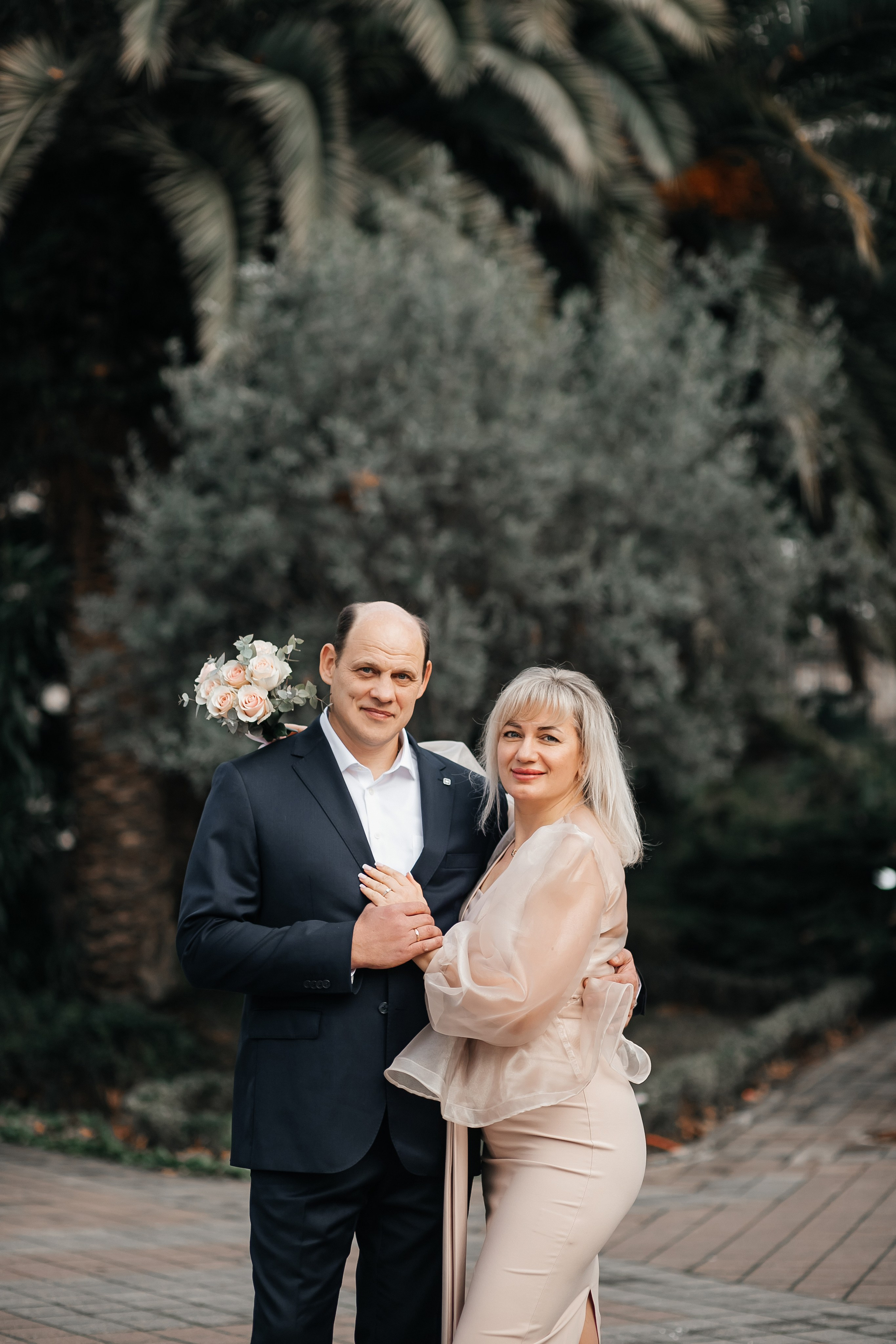 Свадебная фотосессия возле ЗАГСа в Сочи. Фотограф КовалёваТатьяна | Москва | Краснодар |Сочи |Портрет, свадьбы, семейные съёмки