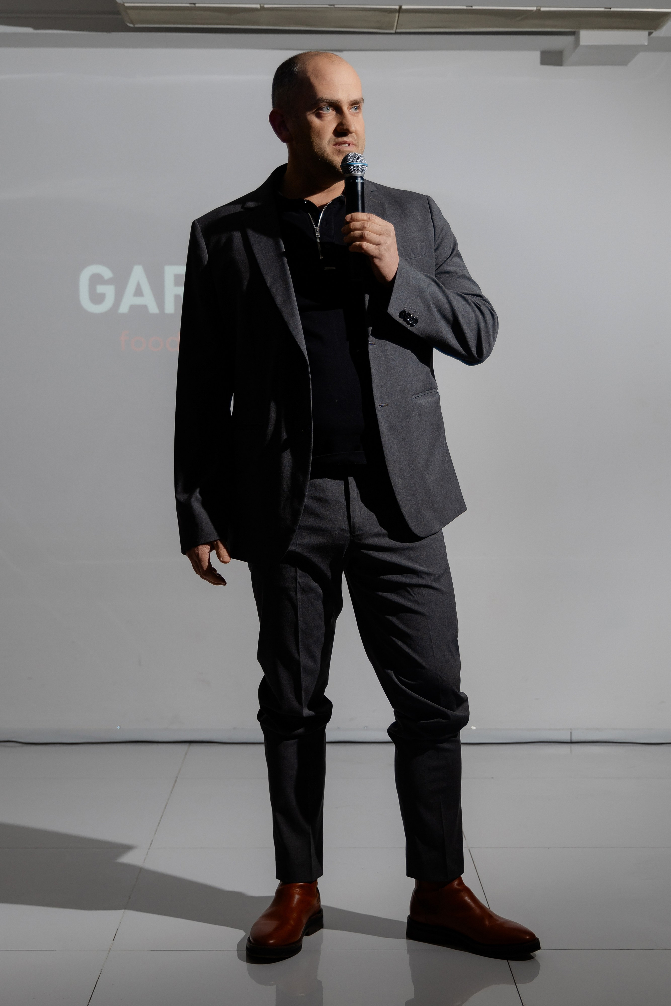 Корпоративная фотосъемка для кафе GARAGE | Новый год 2025 | Минск. Свадебный фотограф в Минске/Беларуси Сергей Спиридонов