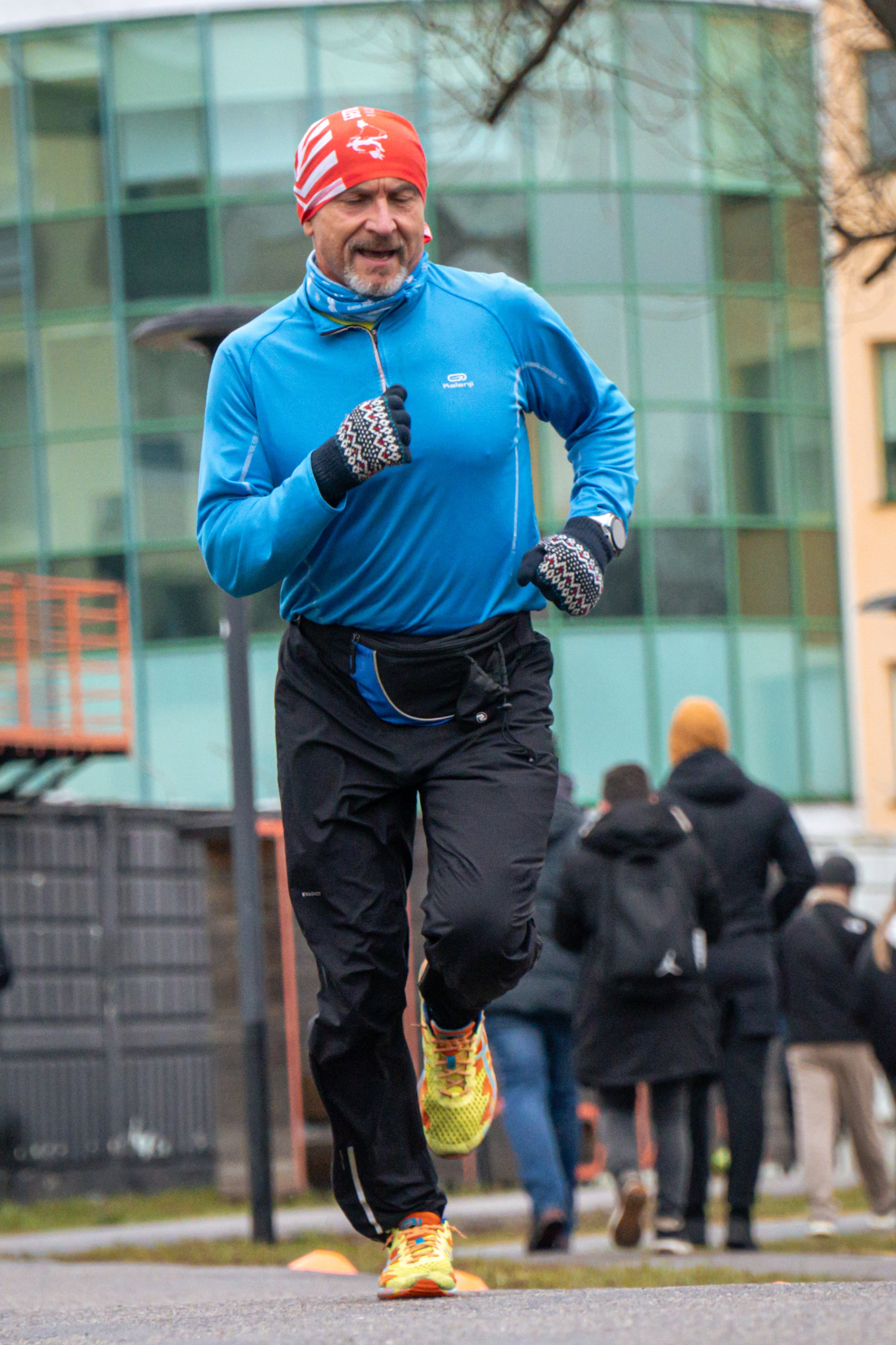 5 вёрст Реутов 16.11.2024. Роман Капилюшов. Бег. Фото. Видео. г. Люберцы