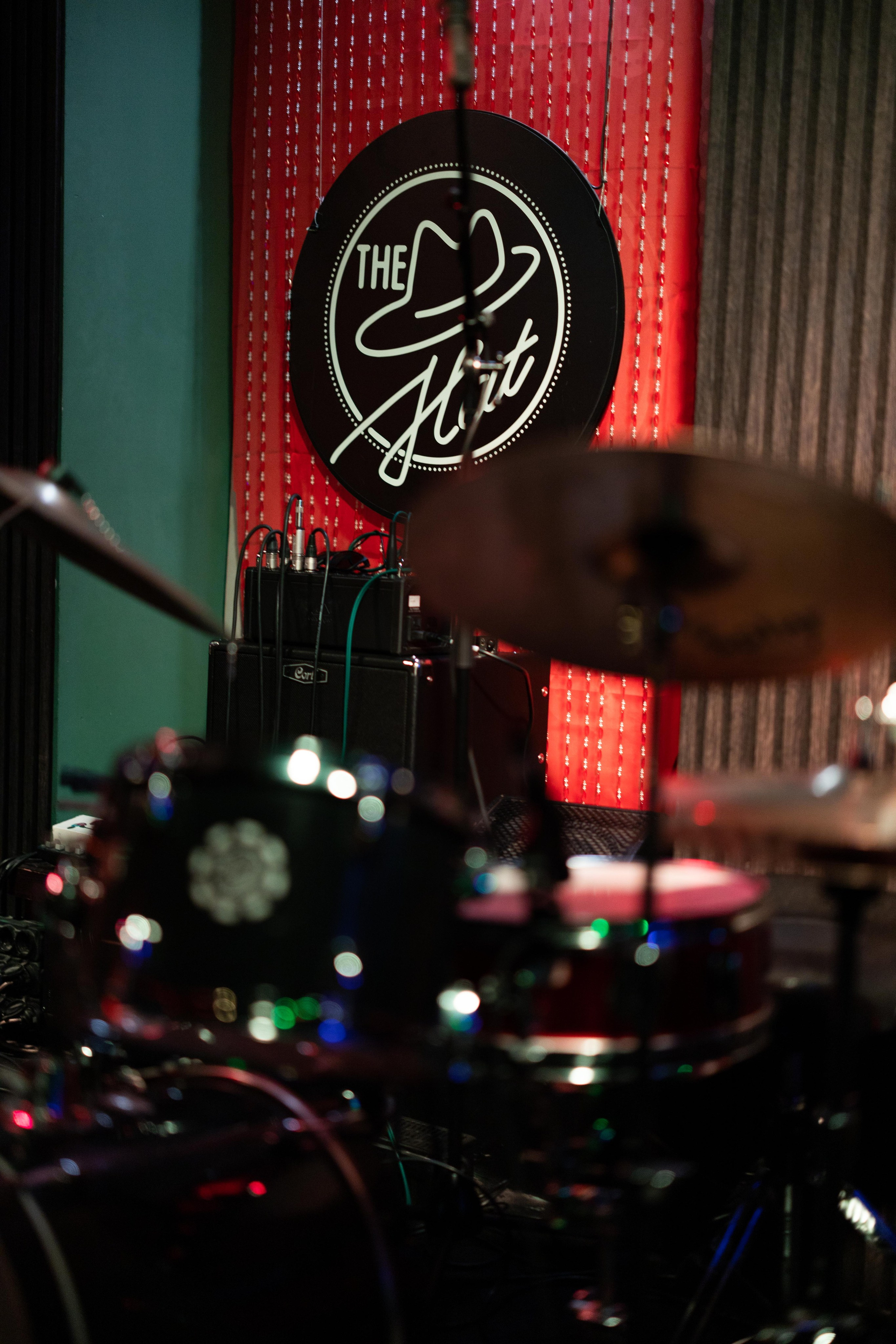 Film backstage. VICTORIA SHU