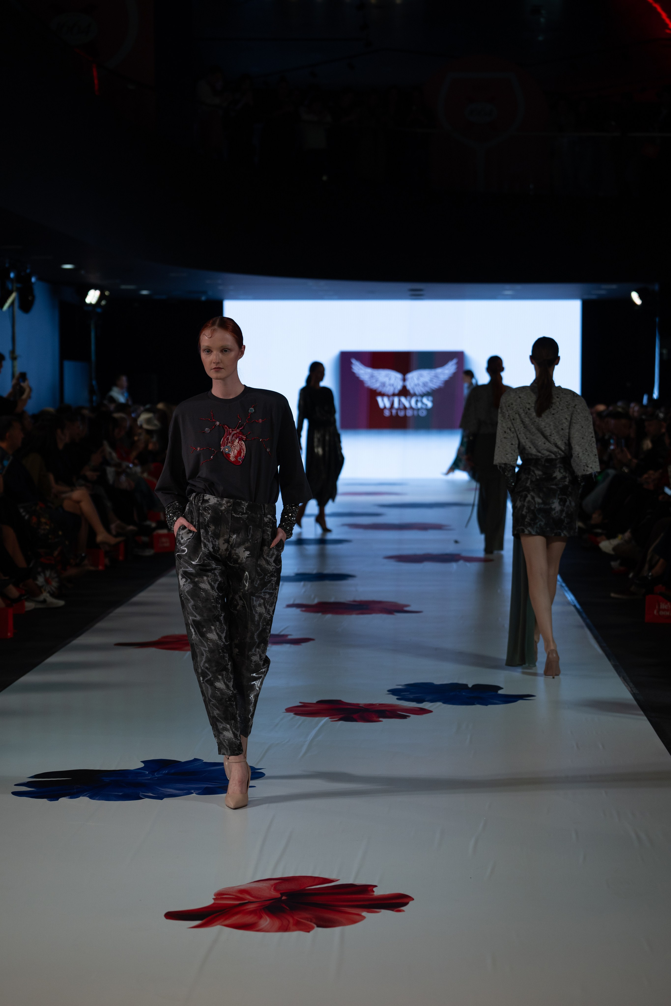 Дизайнеры Wings Studio. Сайт Алматинского НЮ АРТ, будуар и фэшн фотографа Дениса Карпенко