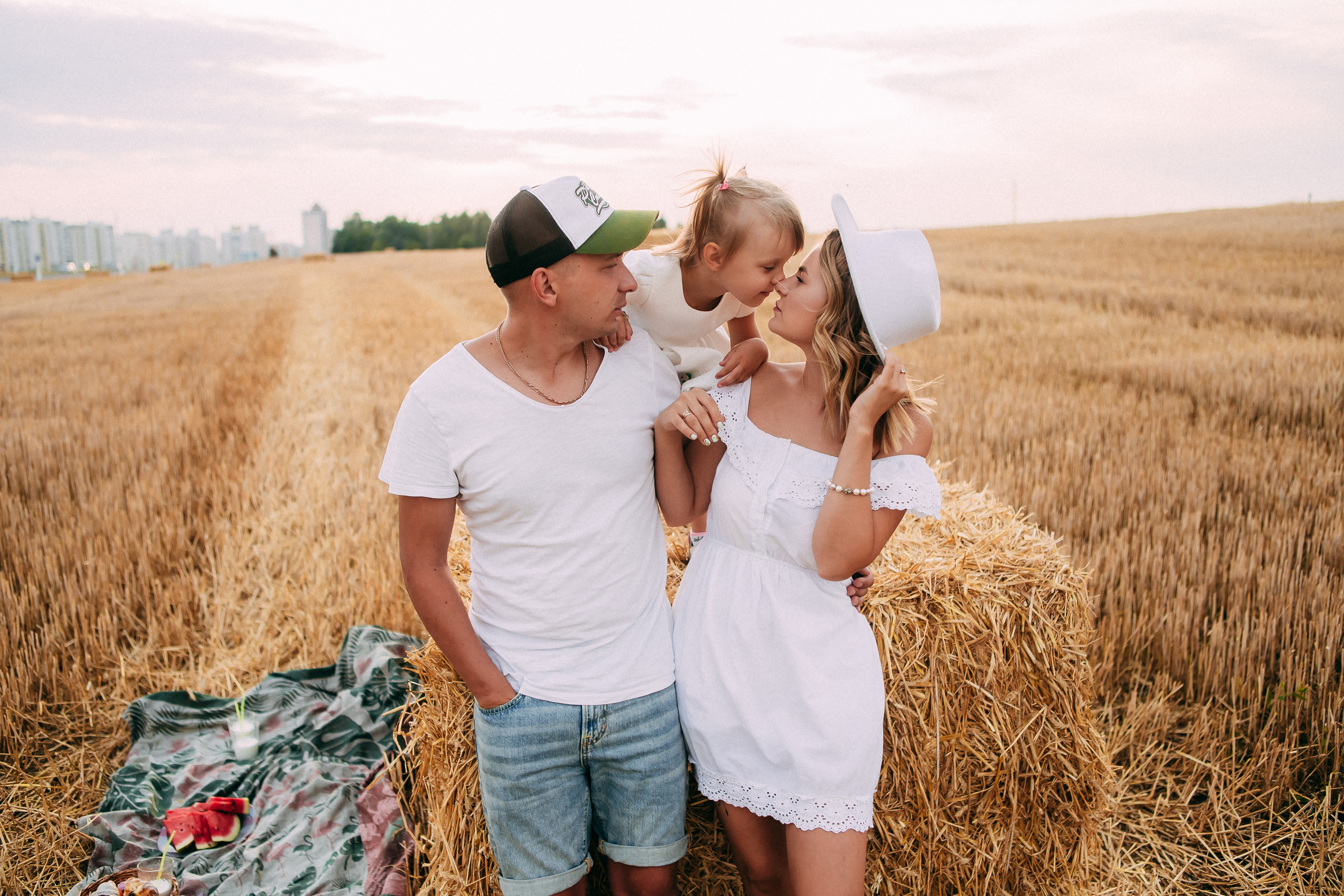 Тюки. Свадебный и семейный фотограф Анастасия Меркуль