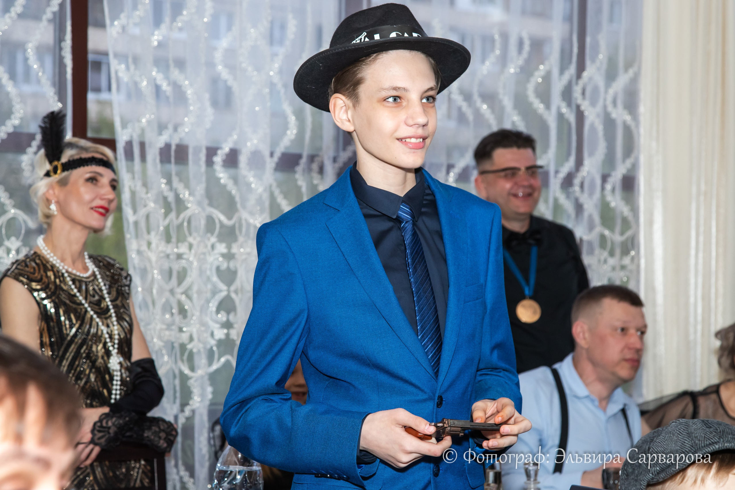 Гангстерская вечеринка в стиле 1920-х. Репортажный Фотограф