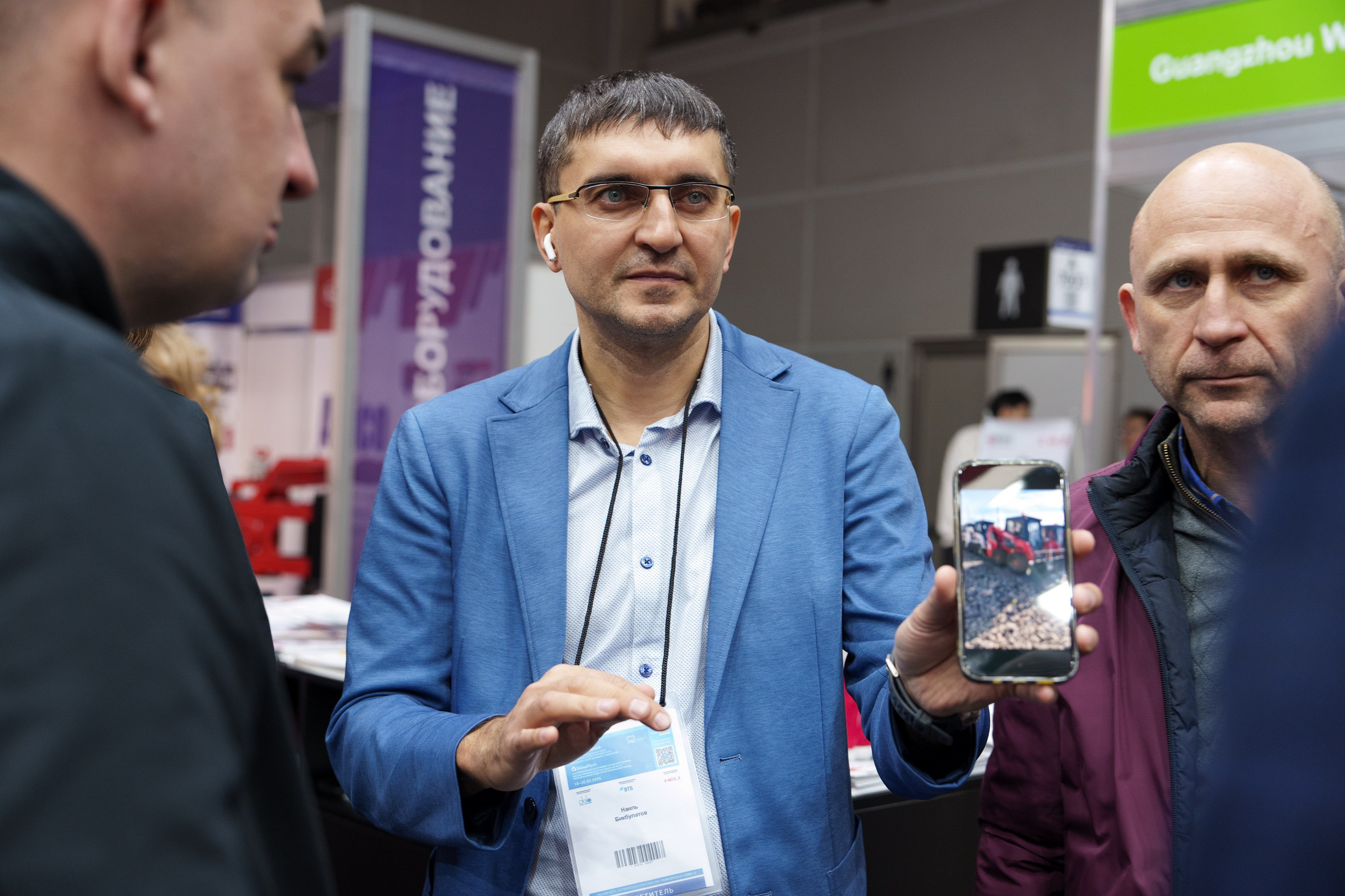 HELI. Стенд в Крокус Экспо. Фотограф Саша Блюз