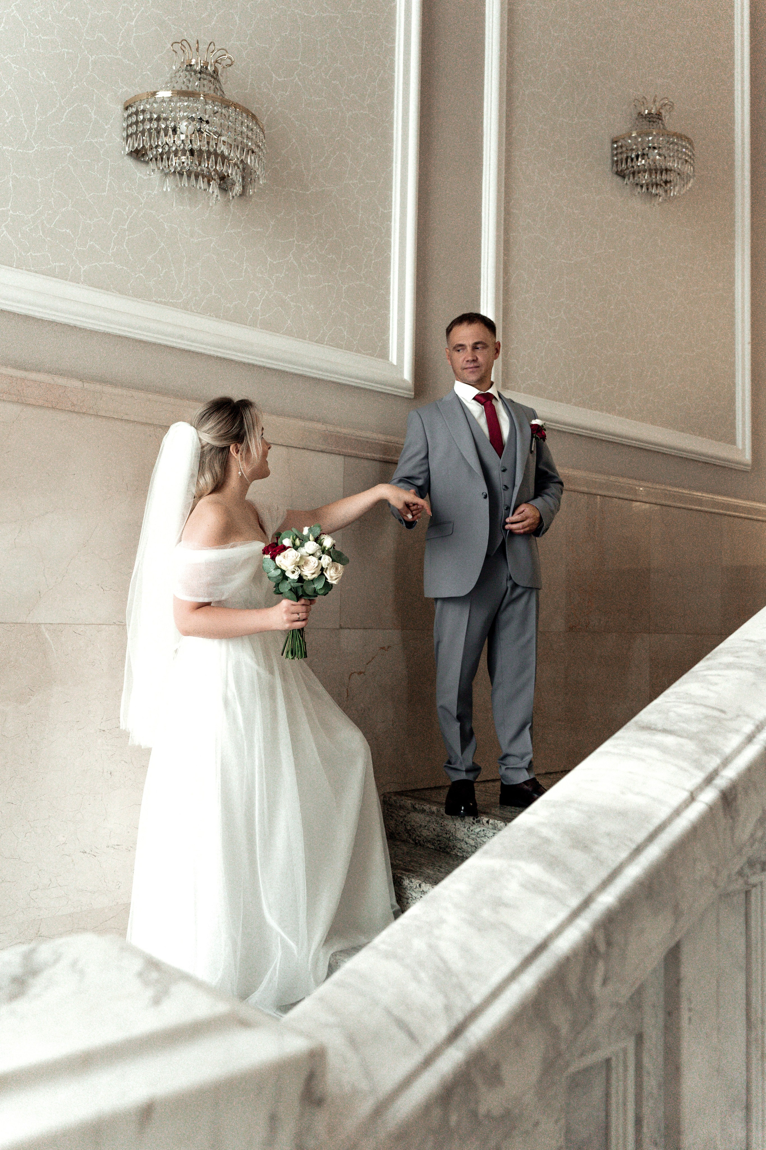 Фотосессия в театре: свадебные моменты. Ваш семейный фотограф в Минске — Вика Трегубова