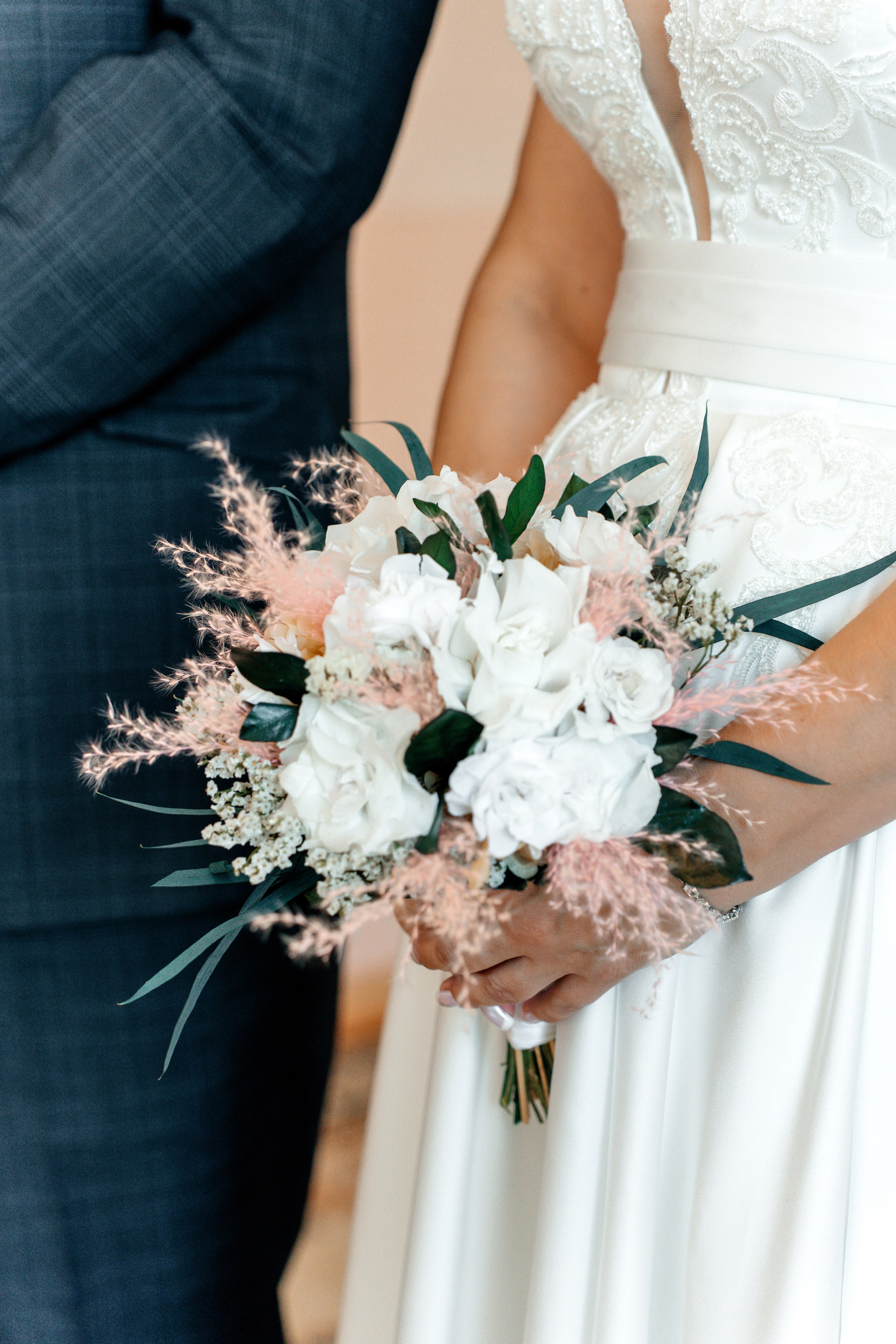 ЗАГС Партизанского района (малый зал). Ваш семейный фотограф в Минске — Вика Трегубова