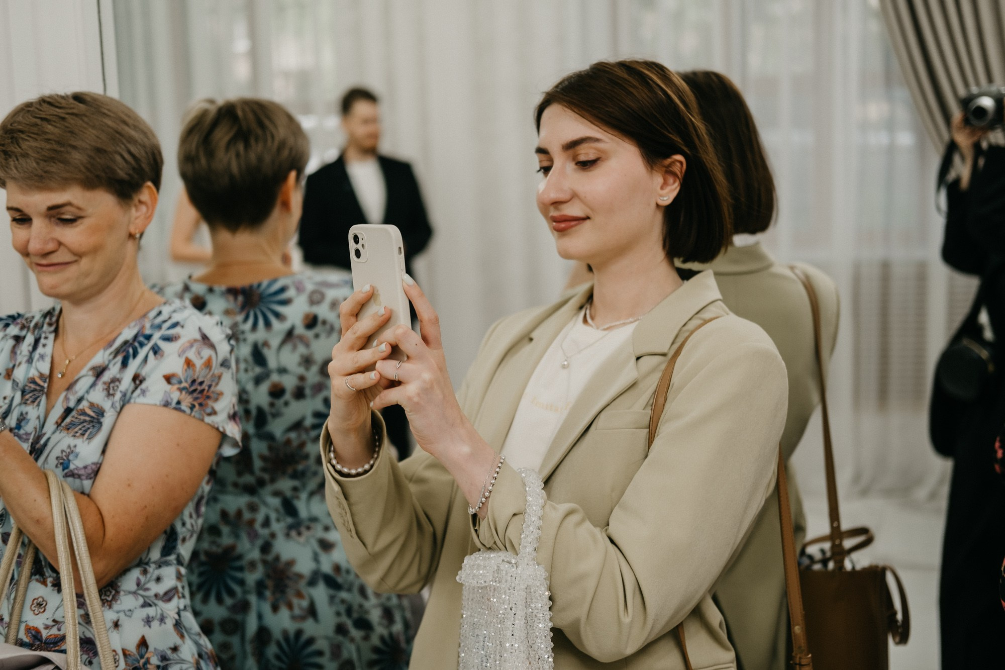 «ты красивый» — «нет, ты!». Свадебный фотограф Александра Тюлякова