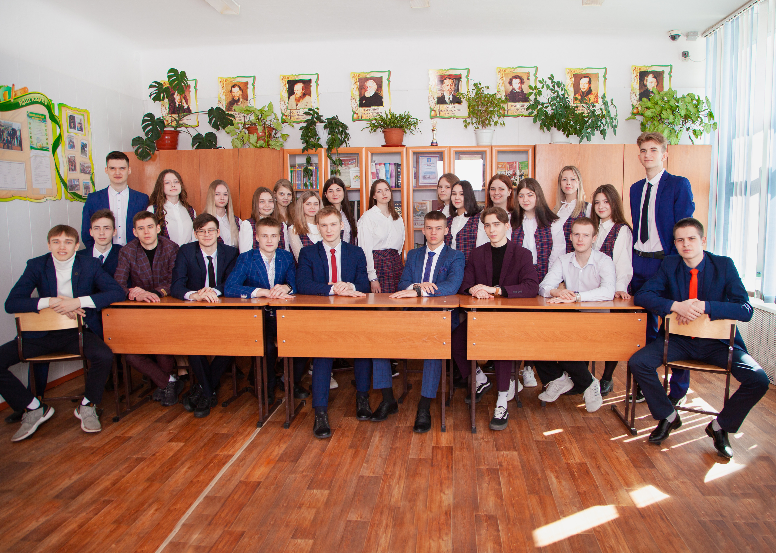 11 Класс Школа № 1 Выпуск 2023. Фотограф Нечипоренко Иван