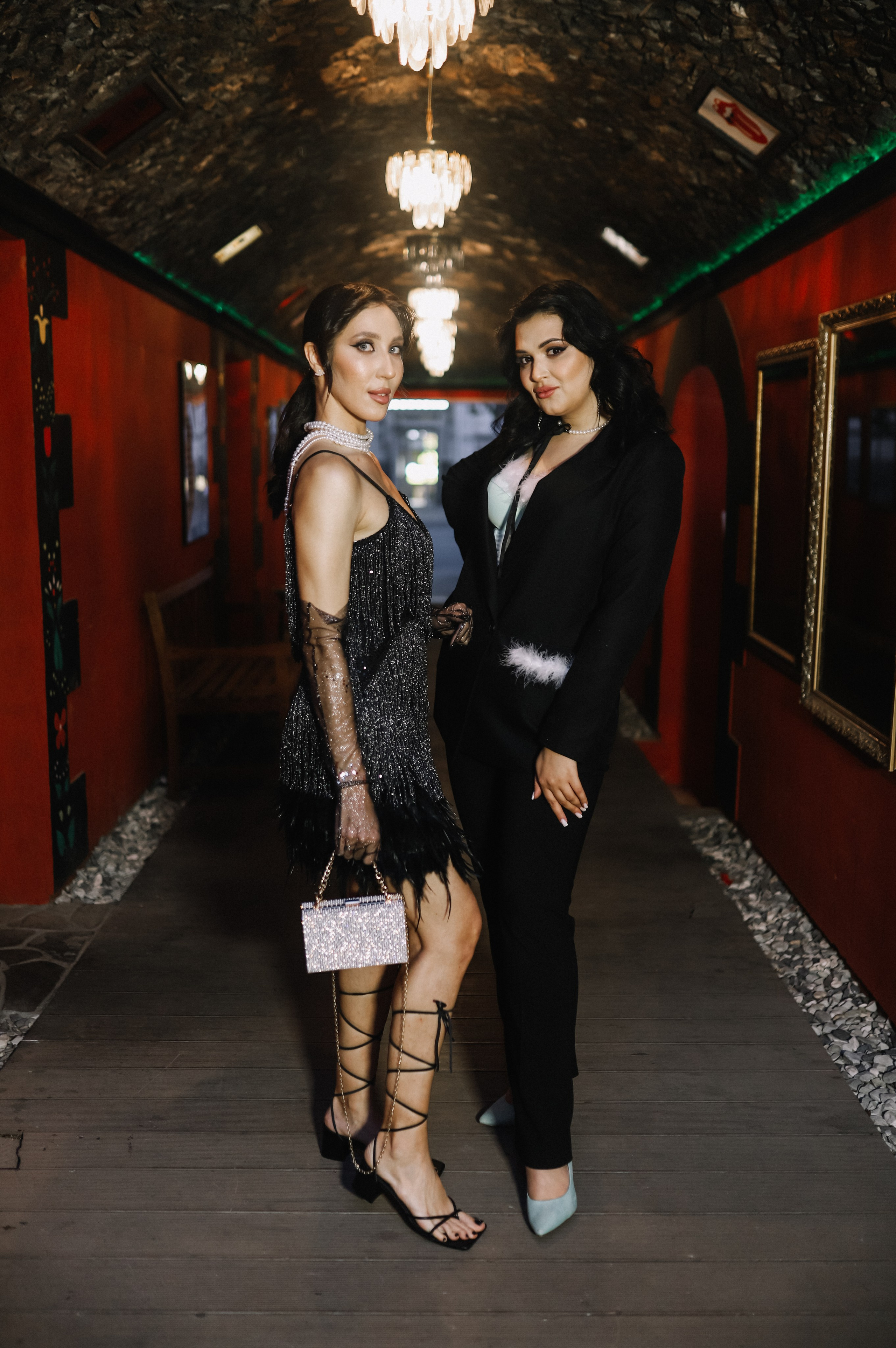 25.Диана и гости