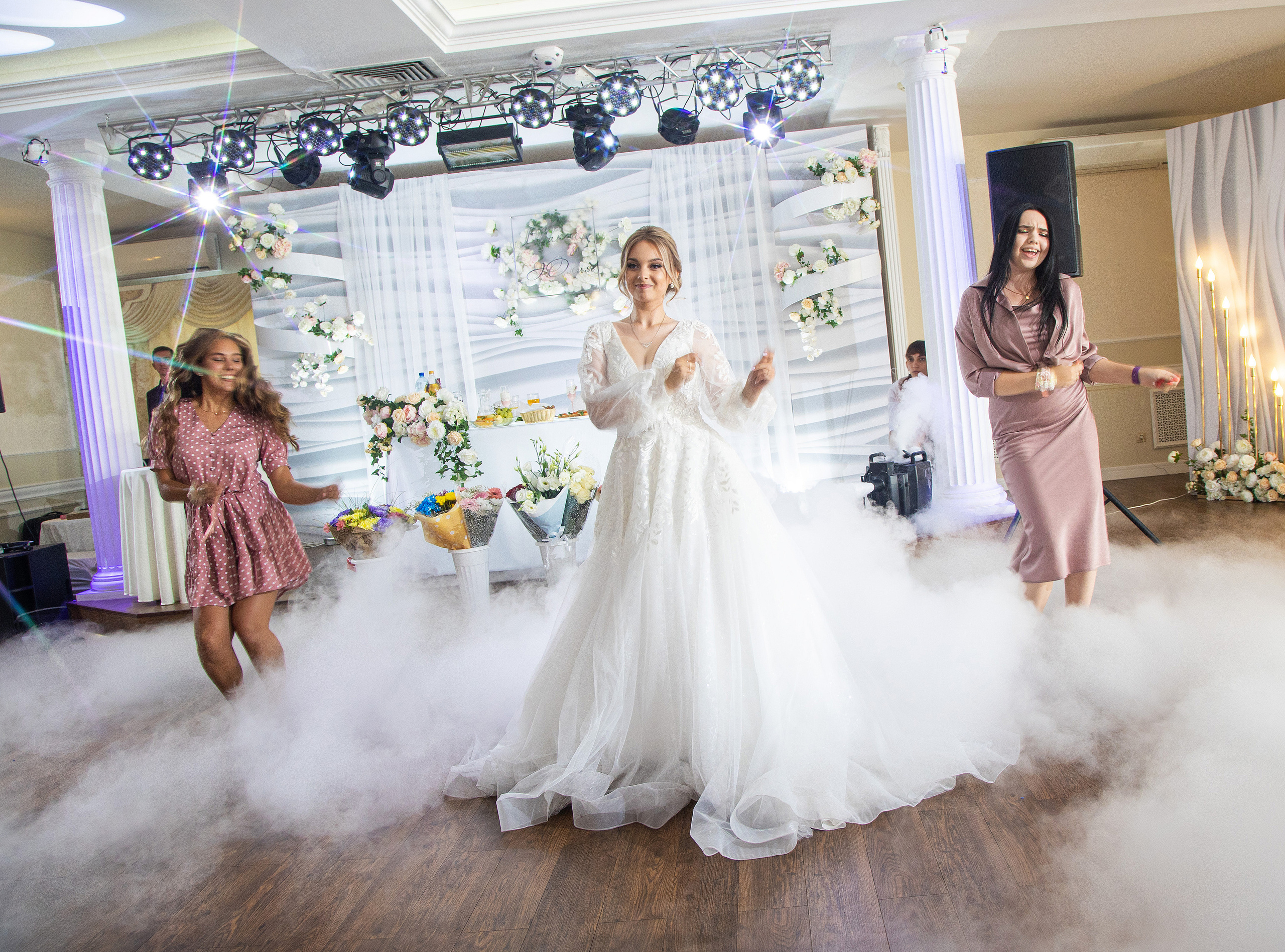 Свадьба Максима и Юлии. Фотограф Петров Александр Свадьбы, Съемка в студии, Выпускные альбомы г. Балашов