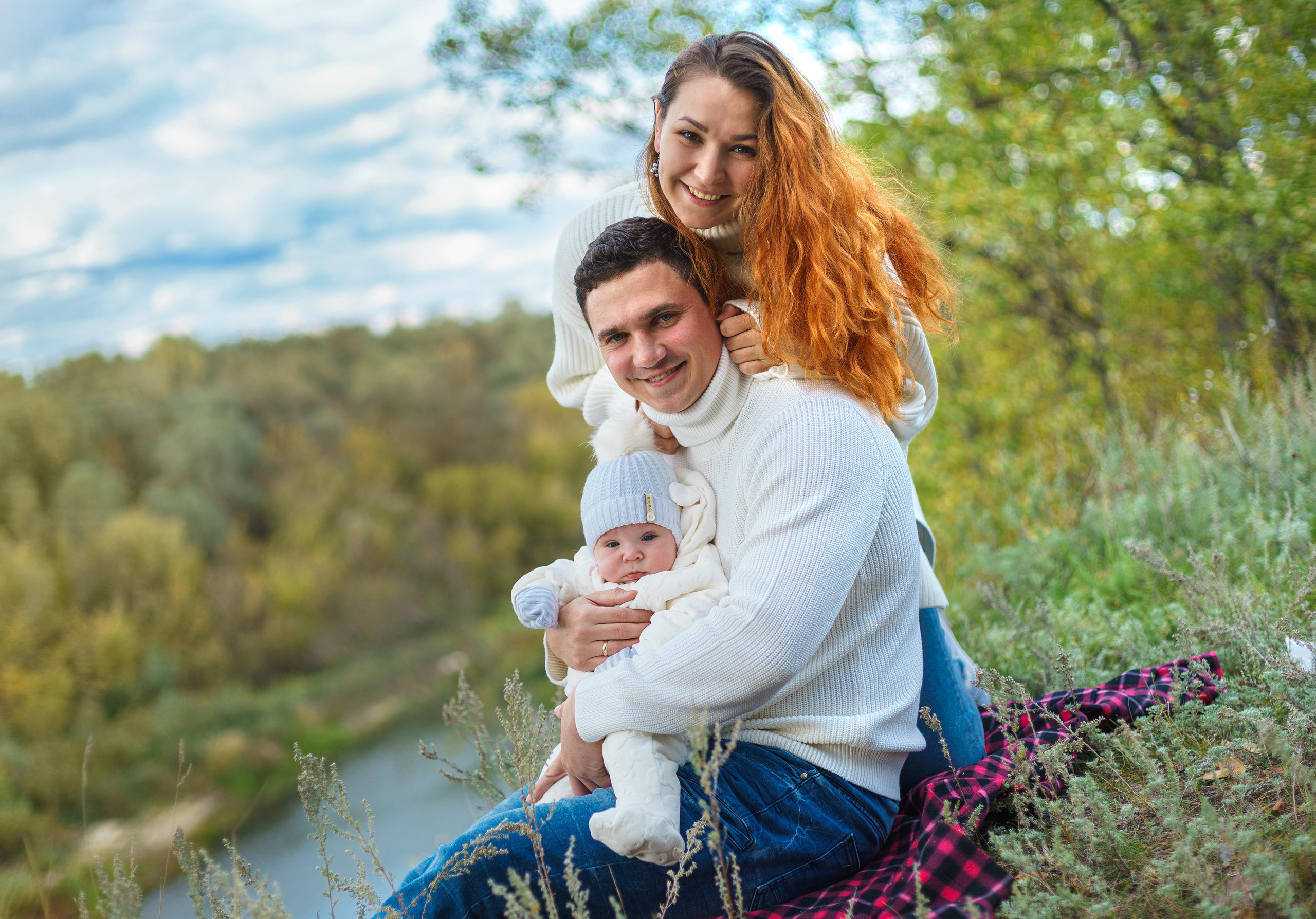 Семейная фотосъёмка на природе в осенних красках. Фотограф Петров Александр Свадьбы, Съемка в студии, Выпускные альбомы г. Балашов