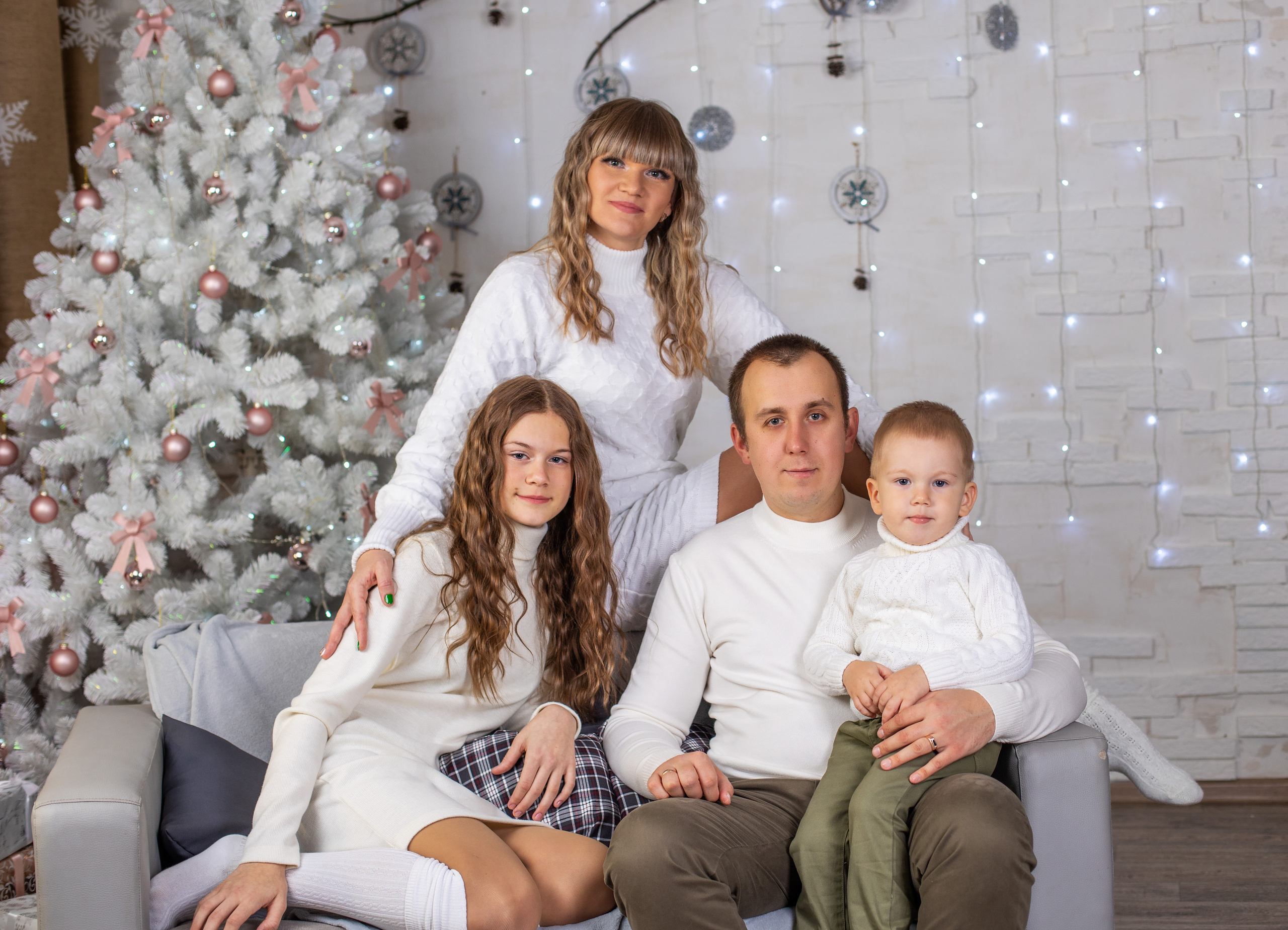 Новогодняя семейная история. Фотограф Петров Александр Свадьбы, Съемка в студии, Выпускные альбомы г. Балашов