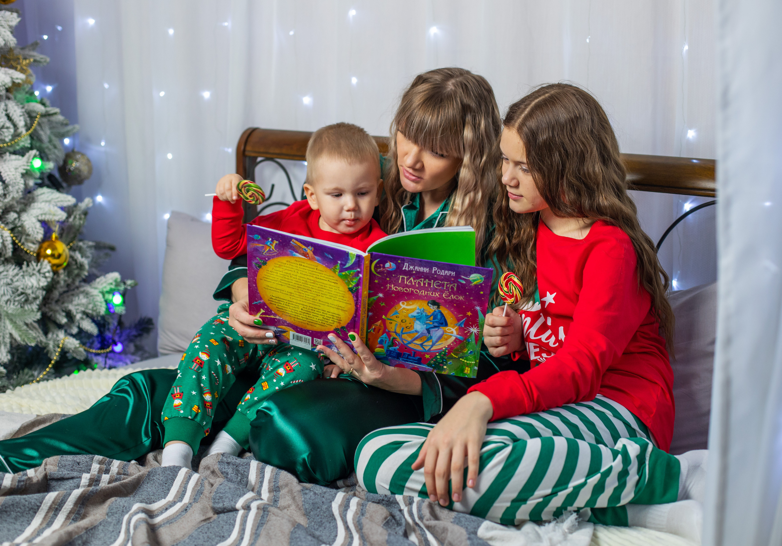 Новогодняя семейная история. Фотограф Петров Александр Свадьбы, Съемка в студии, Выпускные альбомы г. Балашов