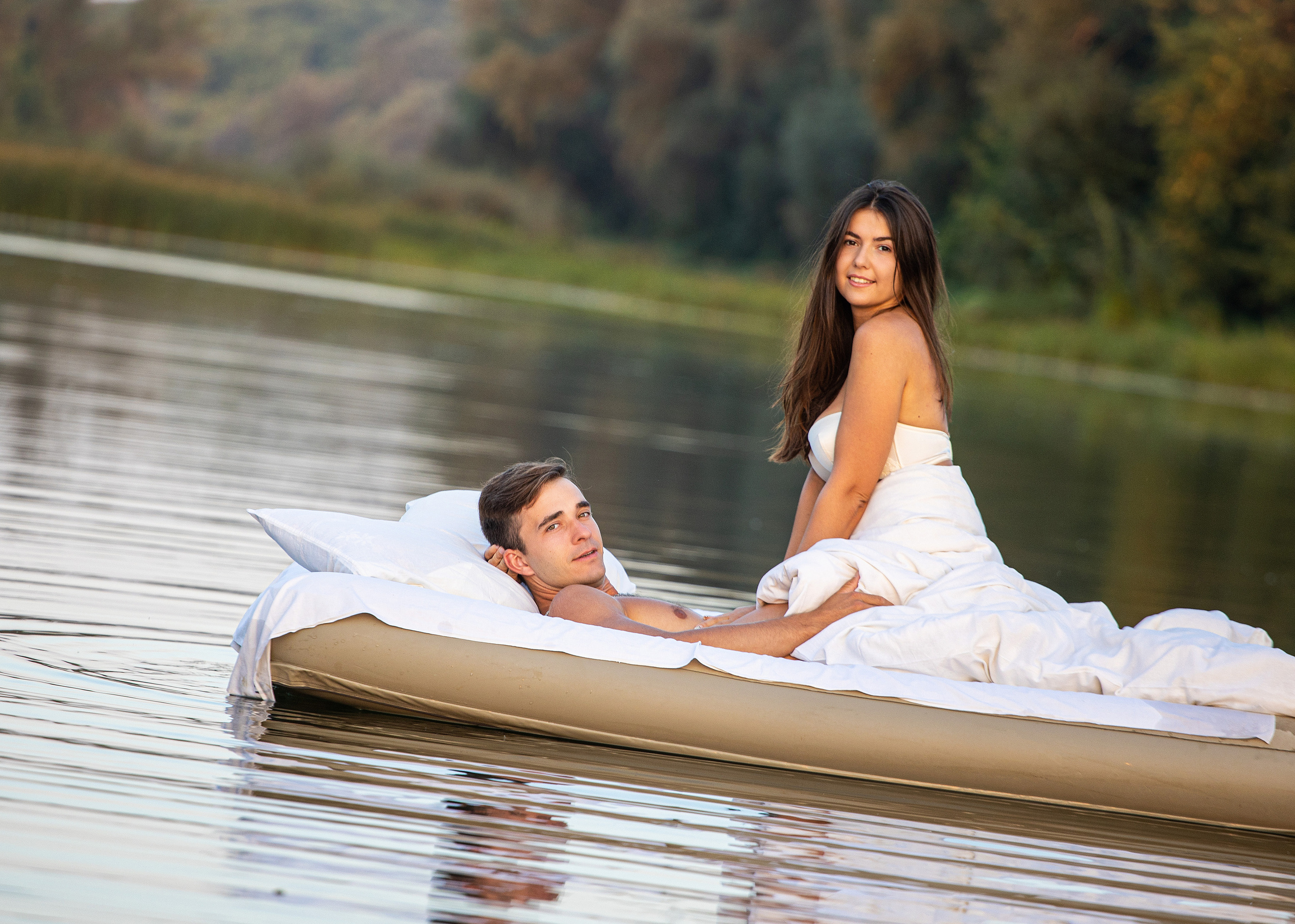 Антон и Анна. Водная постель. Фотограф Петров Александр Свадьбы, Съемка в студии, Выпускные альбомы г. Балашов