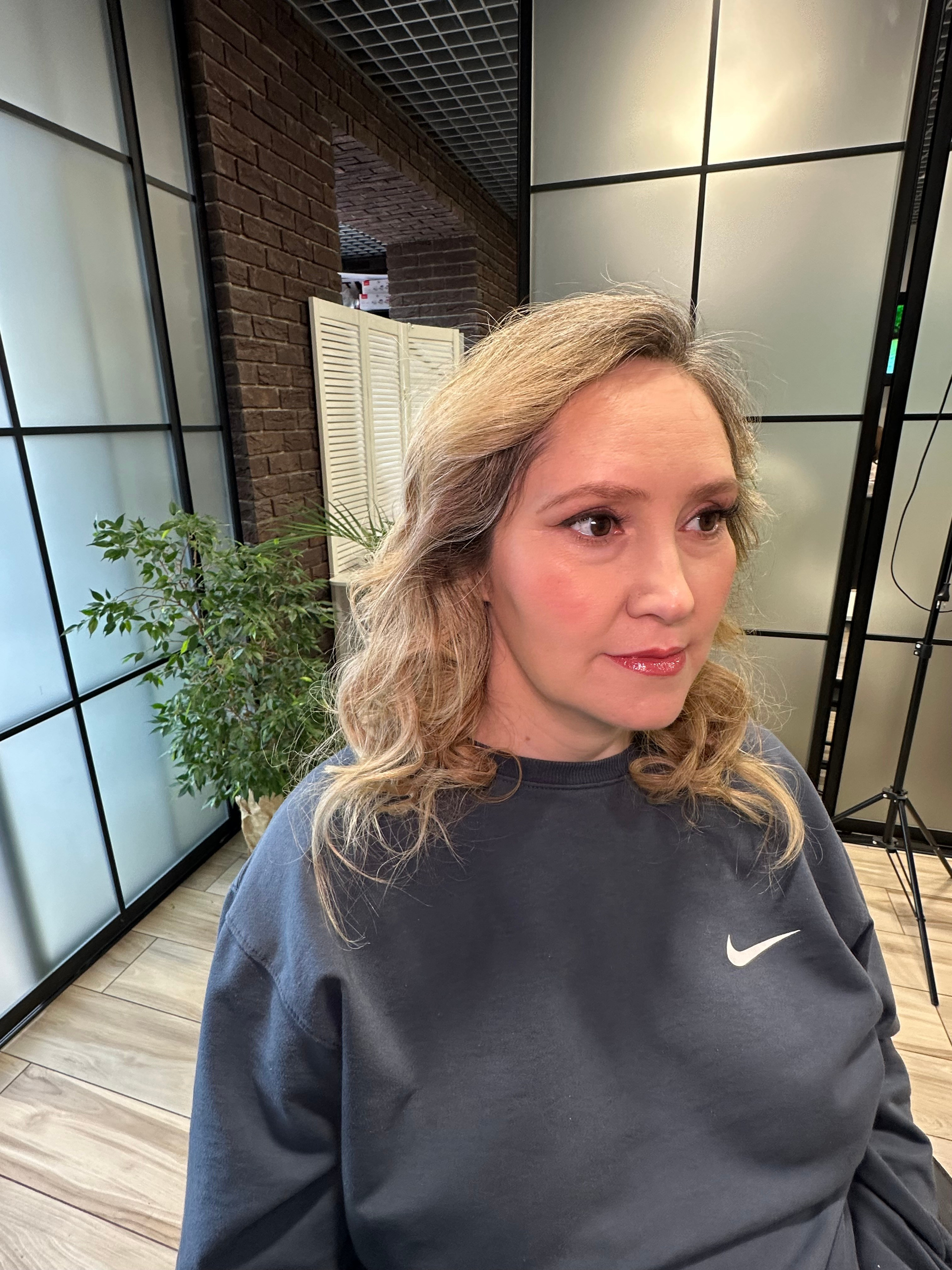 Образ (локоны/макияж). Визажист. Стилист по волосам в Москве. Анастасия Ворожейкина