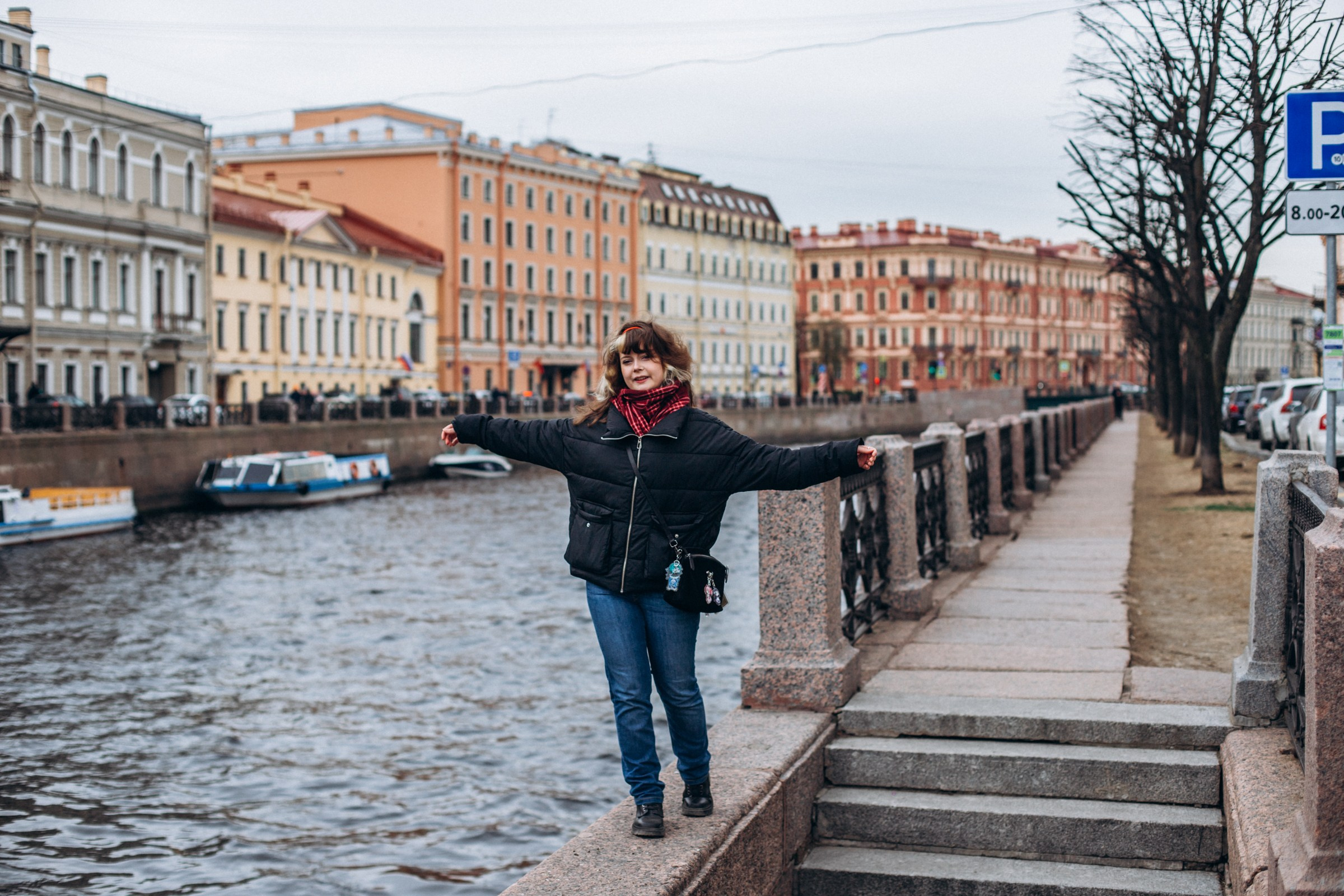 Ольга и Варвара в мае. Фотопрогулка в Петербурге. Индивидуальный и семейный фотограф в Санкт-Петербурге