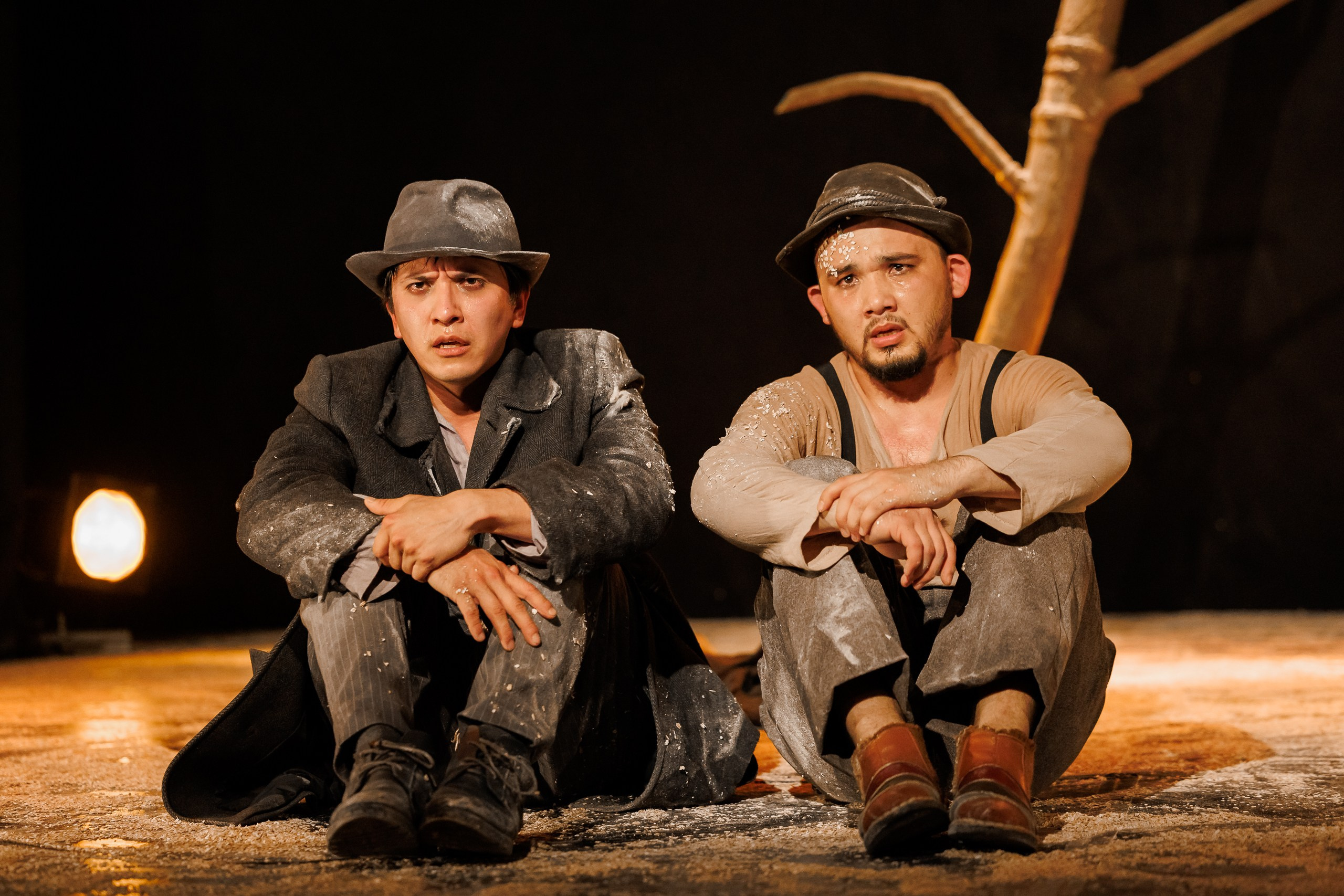 Спектакль «В ожидании Годо» от театра Д. Лица в СПб. Фотограф в Санкт-Петербурге — Сергей Петров