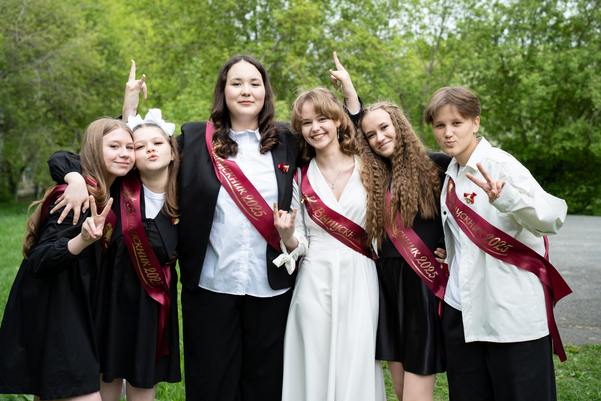 Последний звонок 64 шк. Фотостудия «Стрекоза»