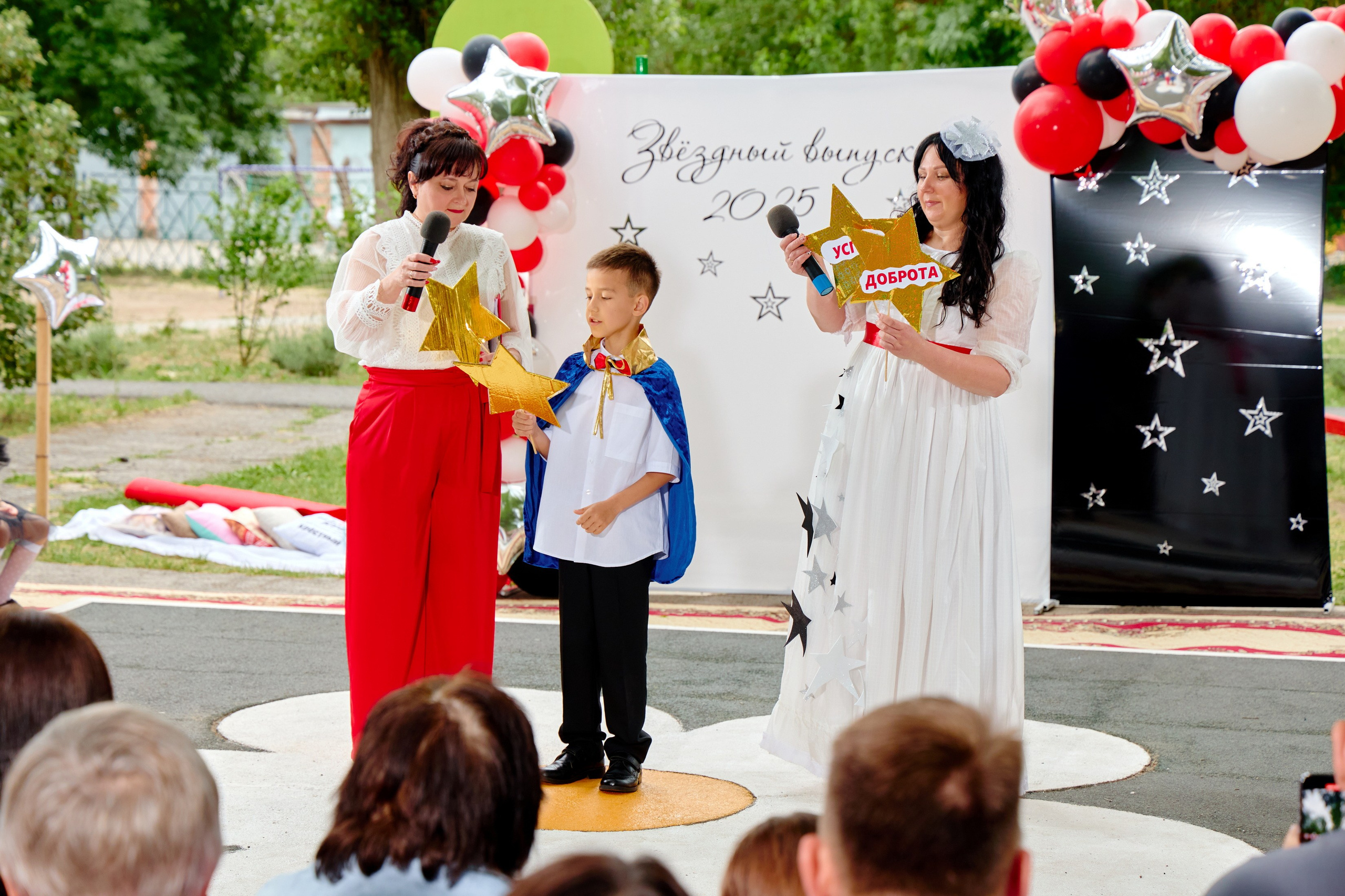 Выпускной 45 сад. Фотограф Выпускные альбомы Таганрог Сергей Коробченко