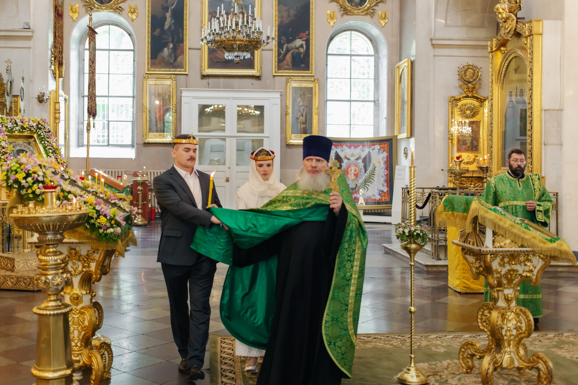 Венчание в Спасо Преображенском соборе сколько стоит, где повенчаться в Питере, обвенчаться в Санкт Петербурге, какую церковь выбрать для венчания, стоимость венчания в СПб