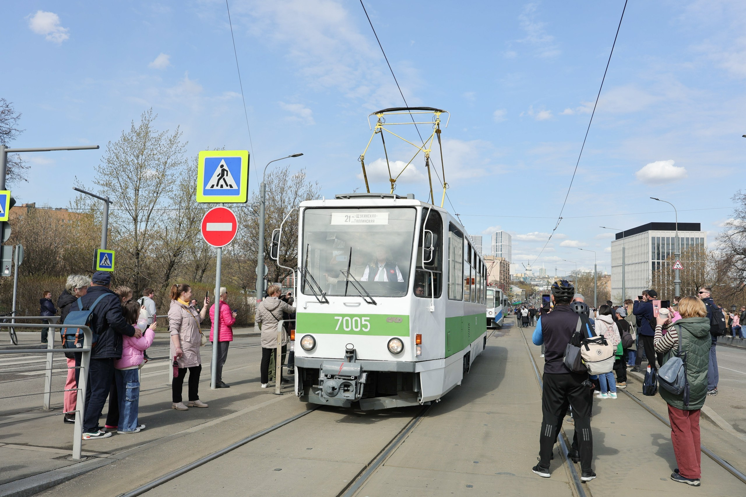 Парад трамваев. Репортажный, архитектурный, театральный и файн-арт фотограф Лена Мельникова в Москве