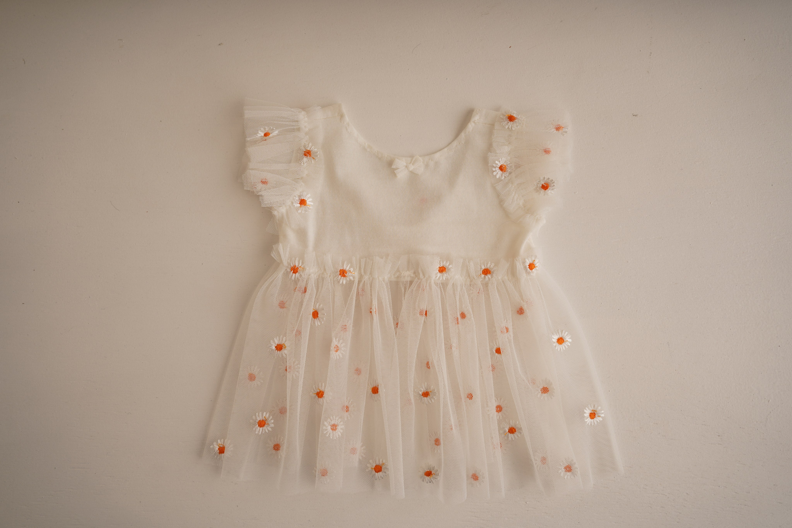 С рождения до двух месяцев. В комплекте трусики и повязки